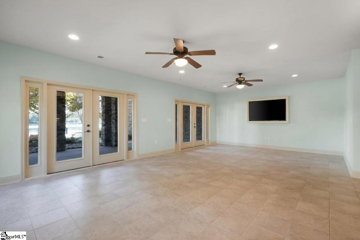 564 Sunset Point Drive Property Photo 18