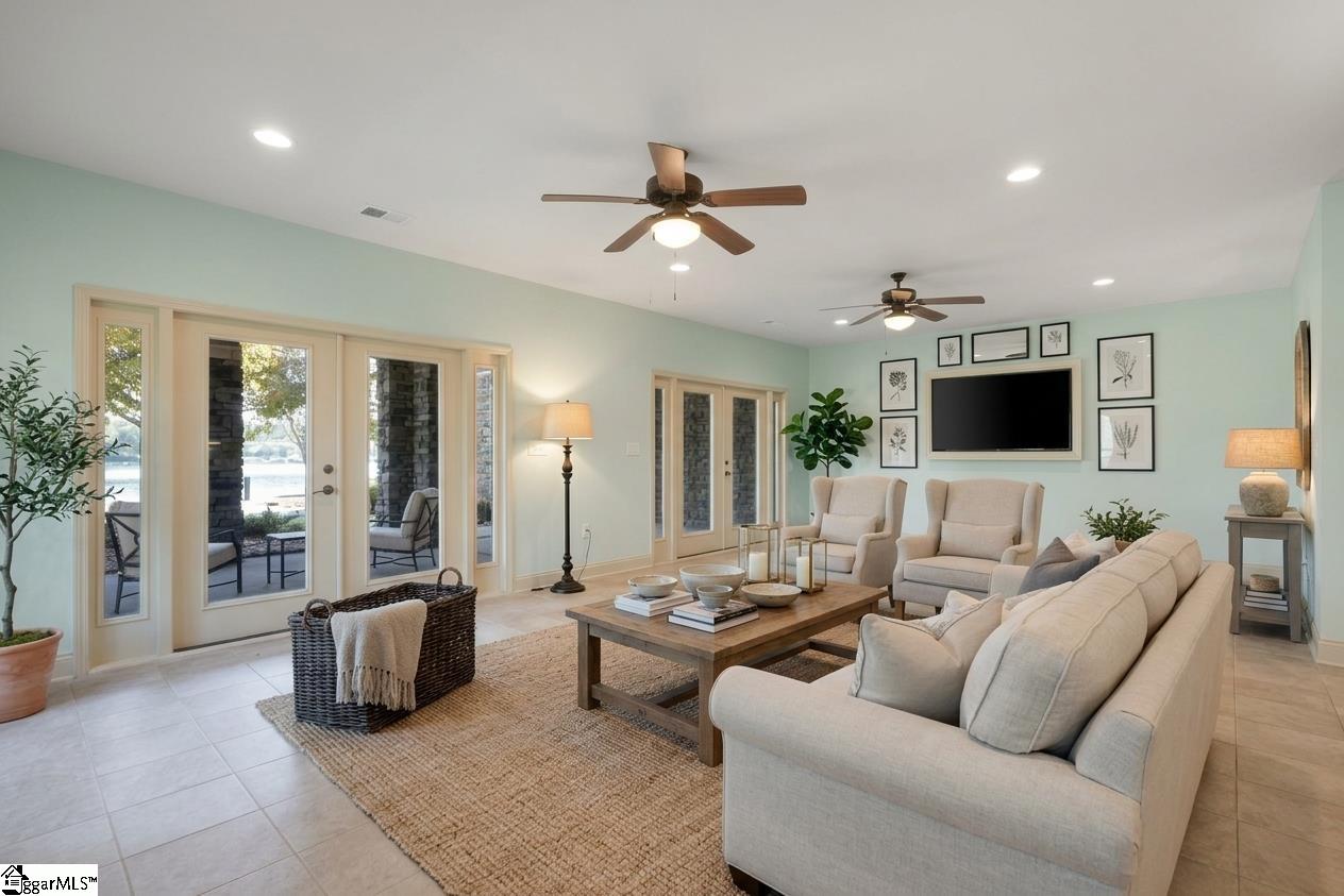 564 Sunset Point Drive Property Photo 19