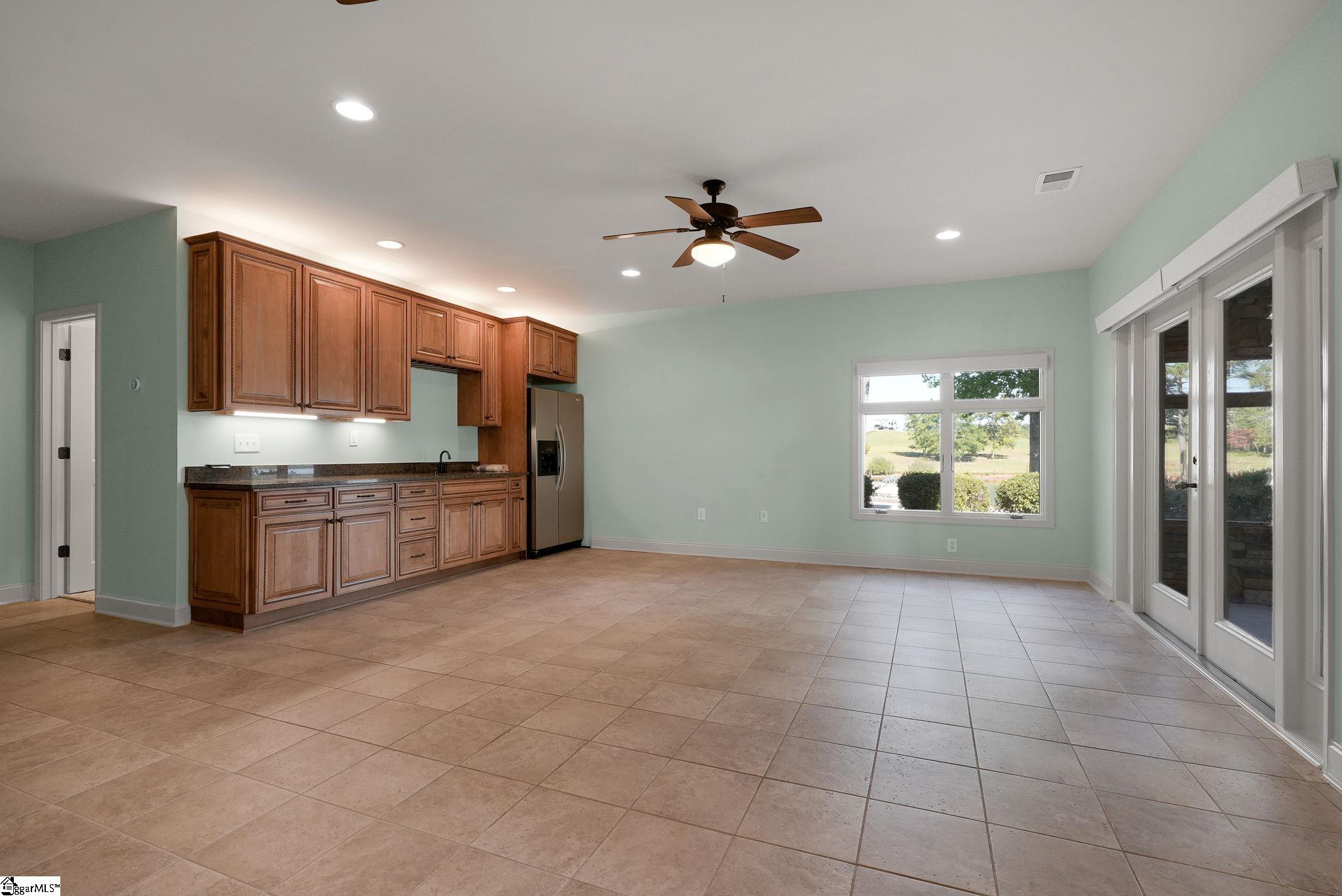 564 Sunset Point Drive Property Photo 20