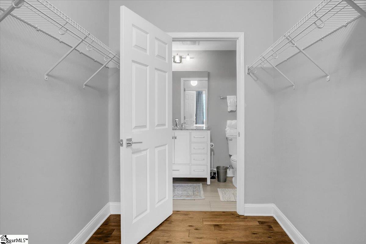10 E Washington Street Property Photo 16