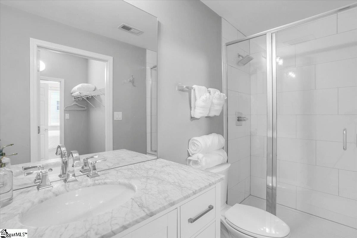 10 E Washington Street Property Photo 19