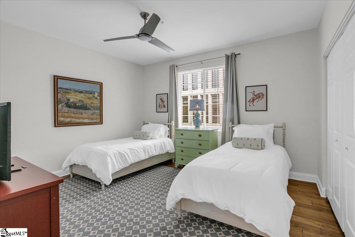 10 E Washington Street Property Photo 20