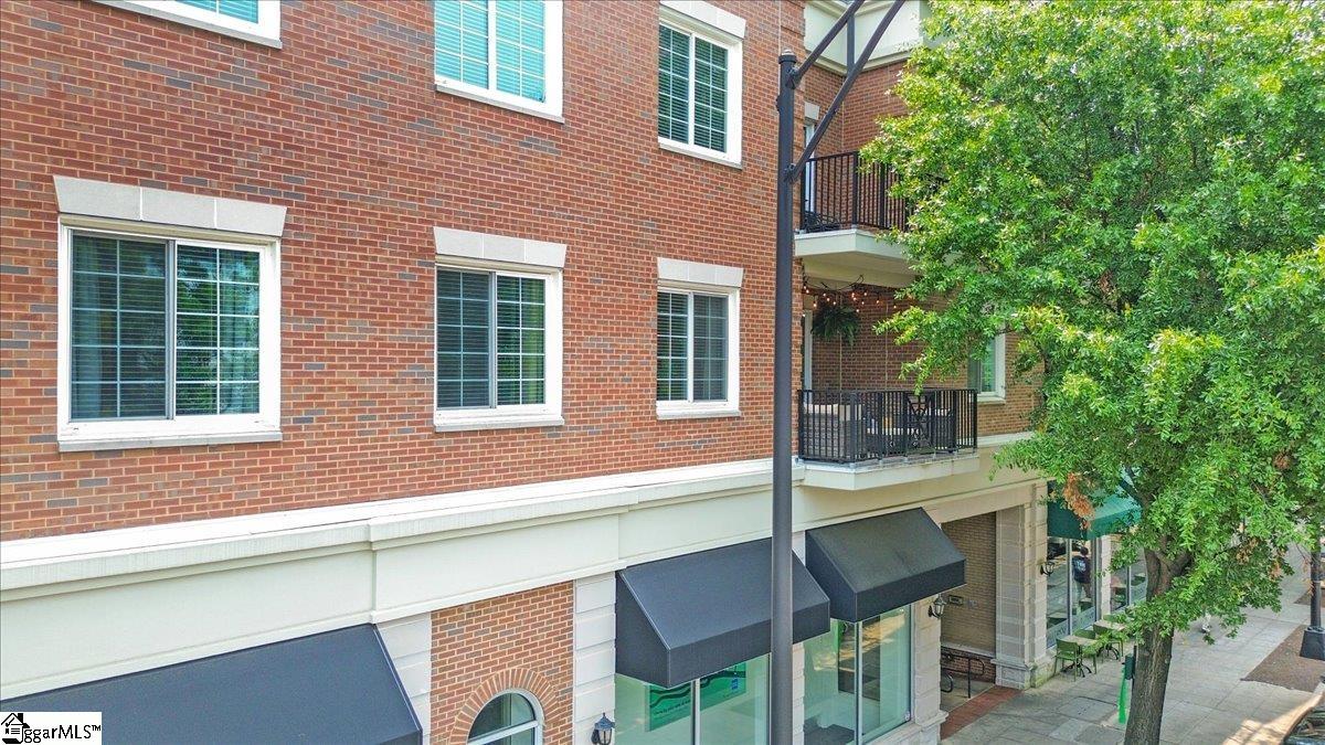 10 E Washington Street Property Photo 27