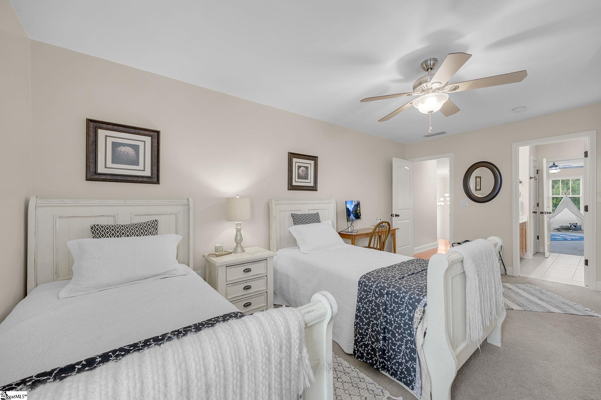 15 Huntingtower Lane Property Photo 36