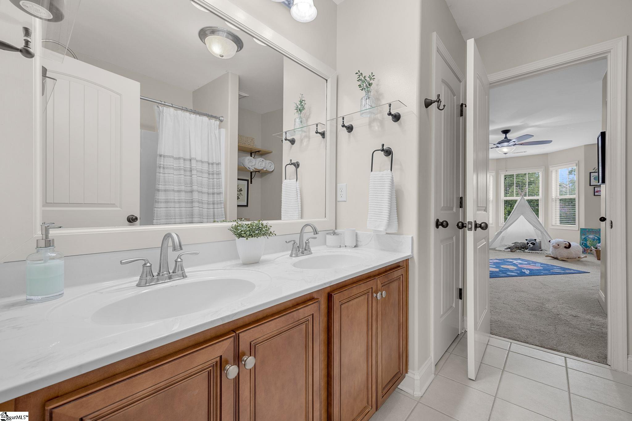 15 Huntingtower Lane Property Photo 37