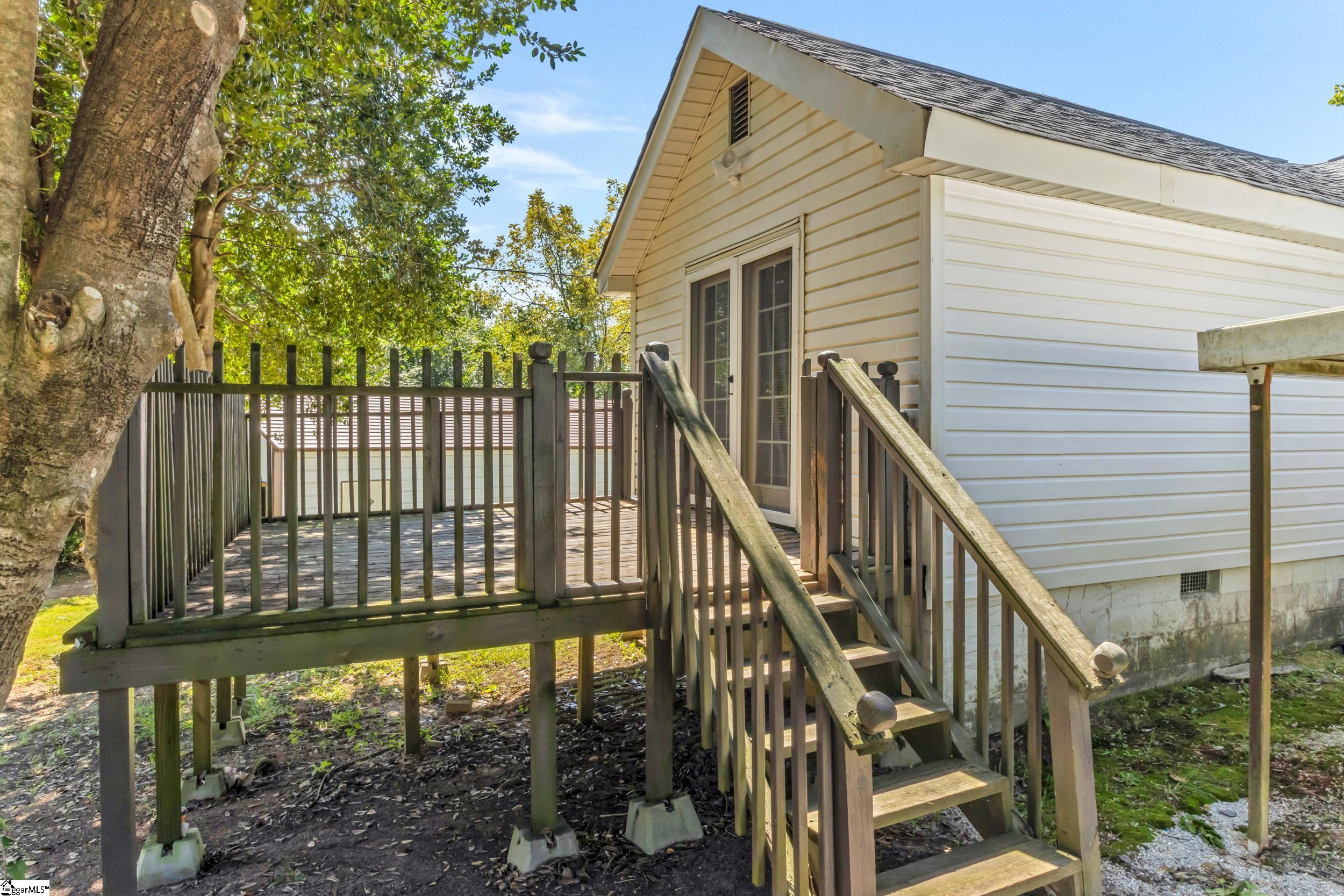 120 Sardis School House Road Property Photo 4