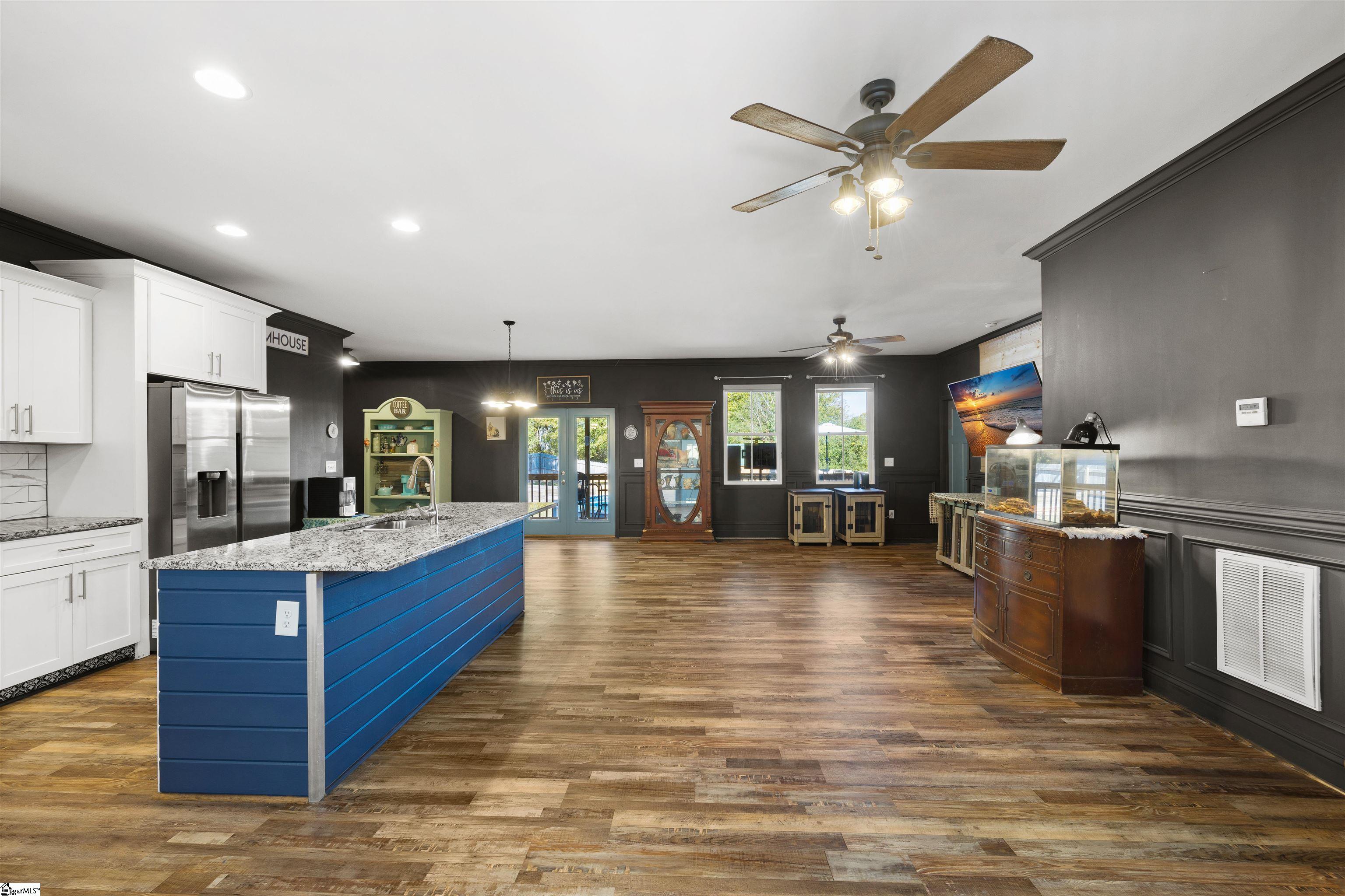 6206 State Park Road Property Photo 7