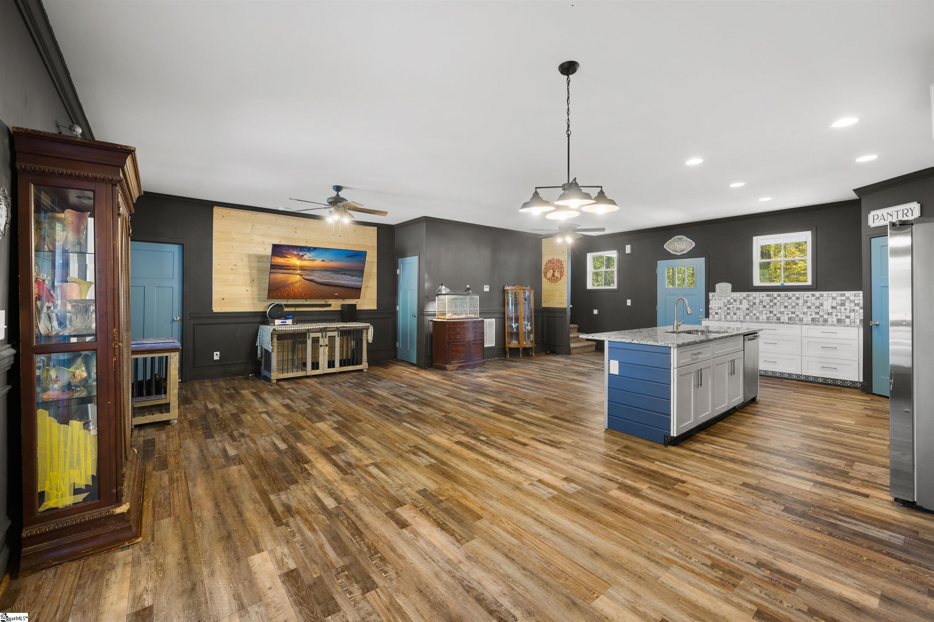 6206 State Park Road Property Photo 9