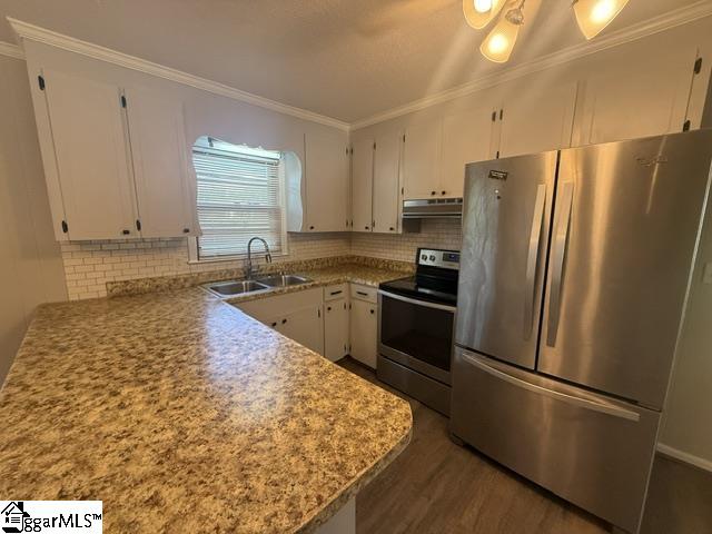 8 Henry Avenue Property Photo 6