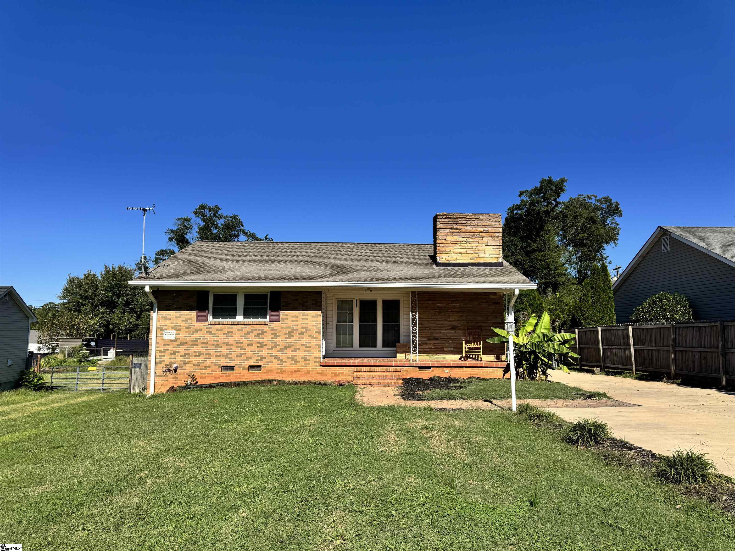 533 Alamo Street Property Photo 2