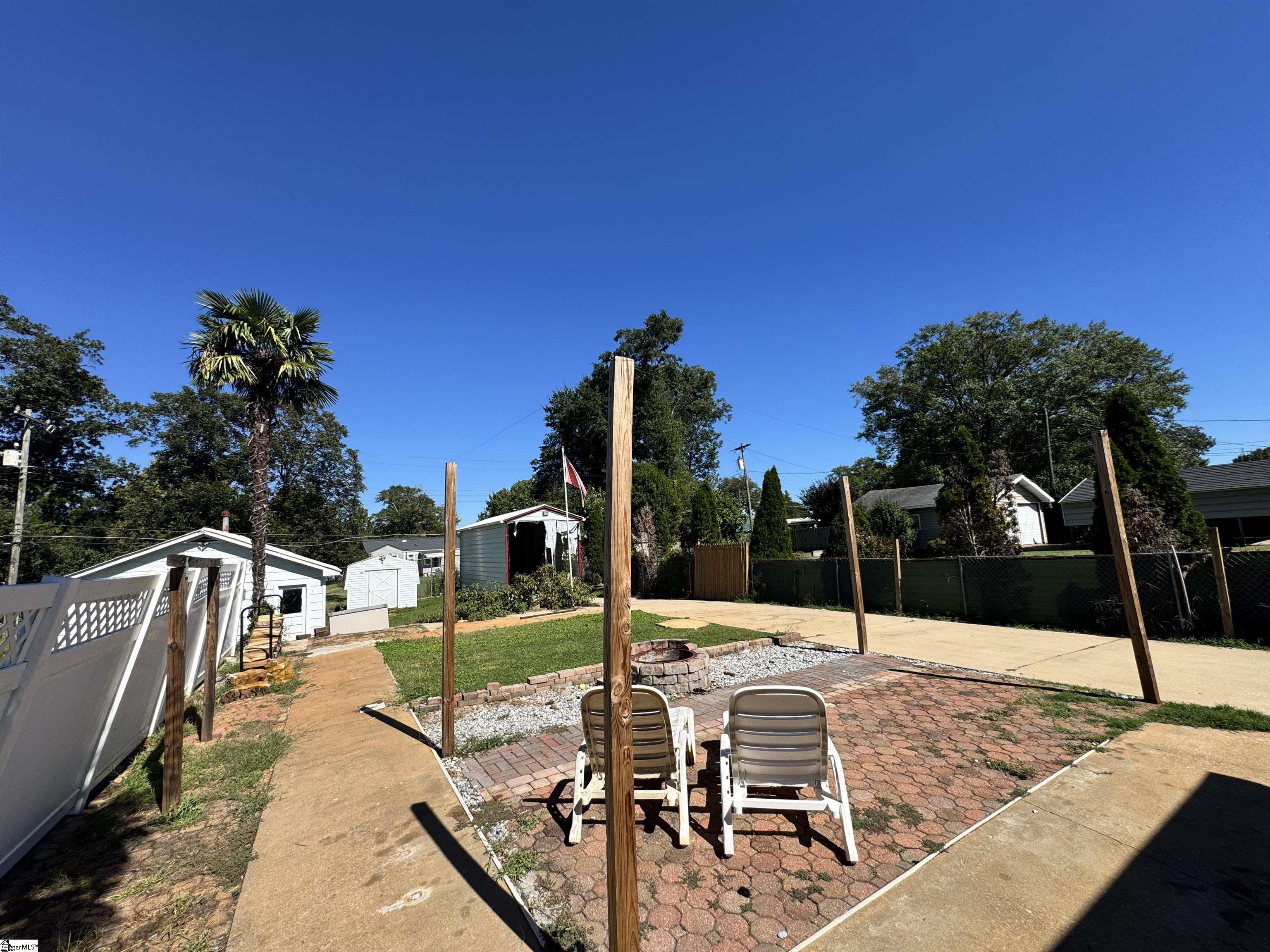 533 Alamo Street Property Photo 7