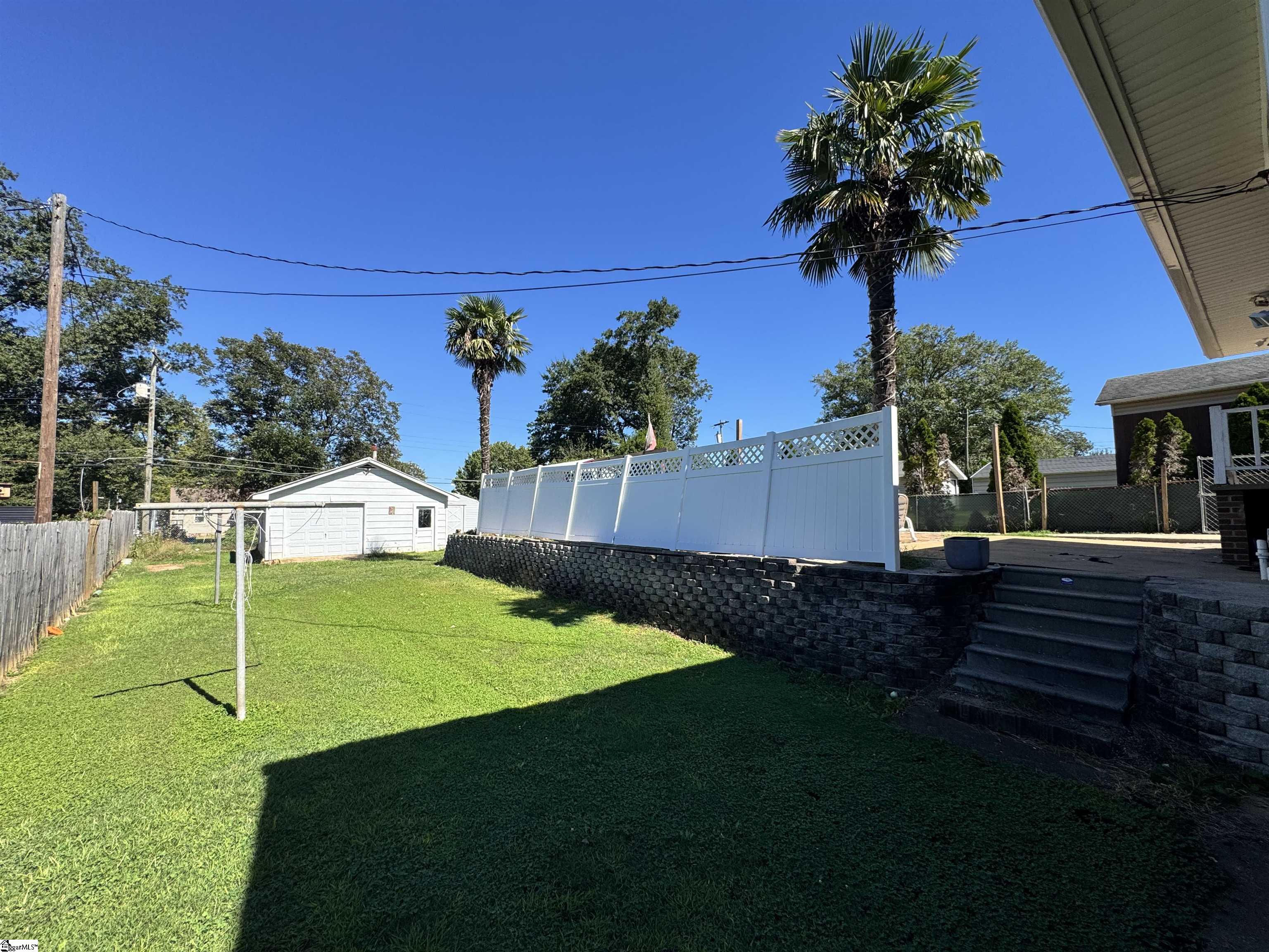 533 Alamo Street Property Photo 8