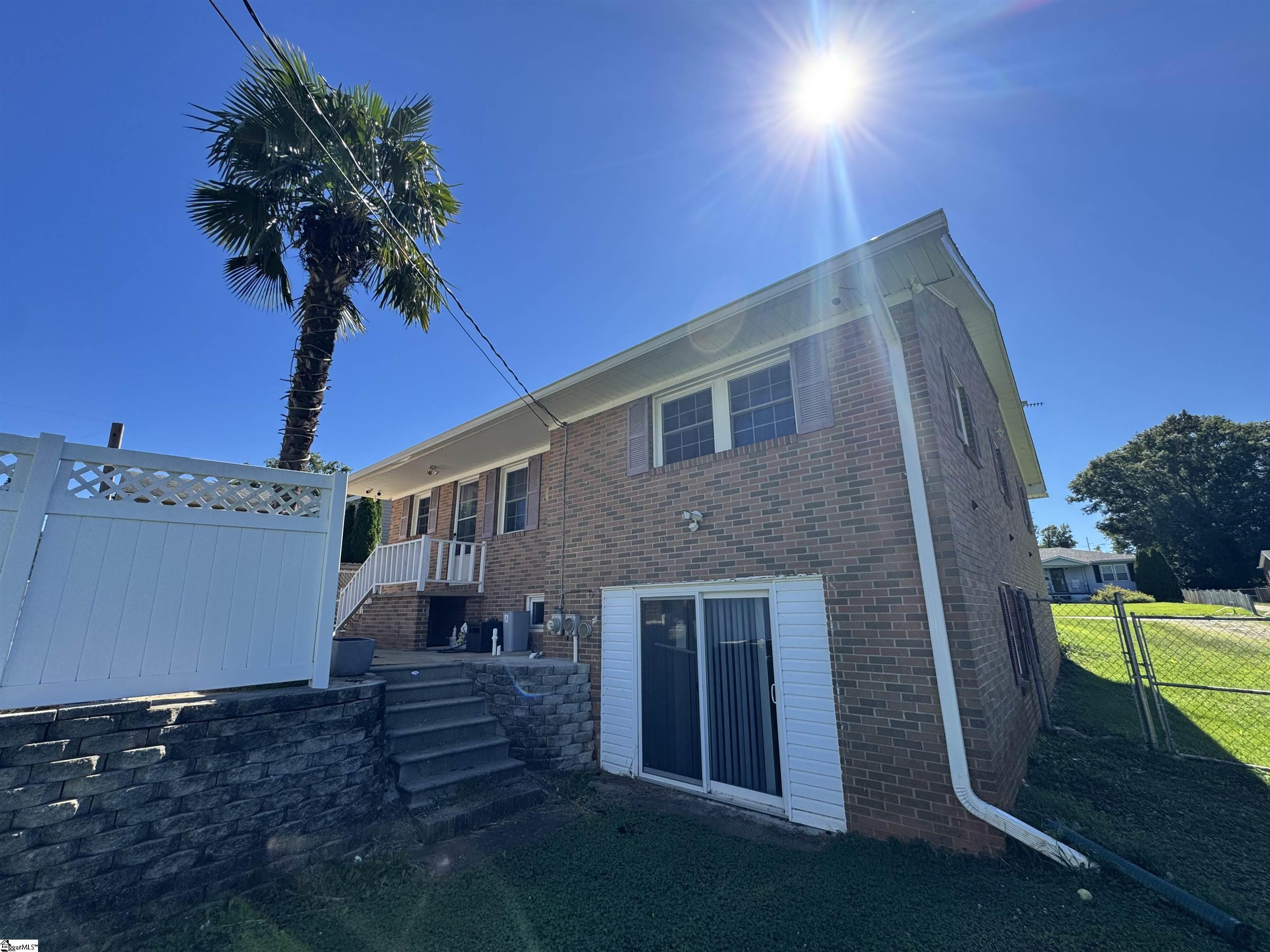 533 Alamo Street Property Photo 11