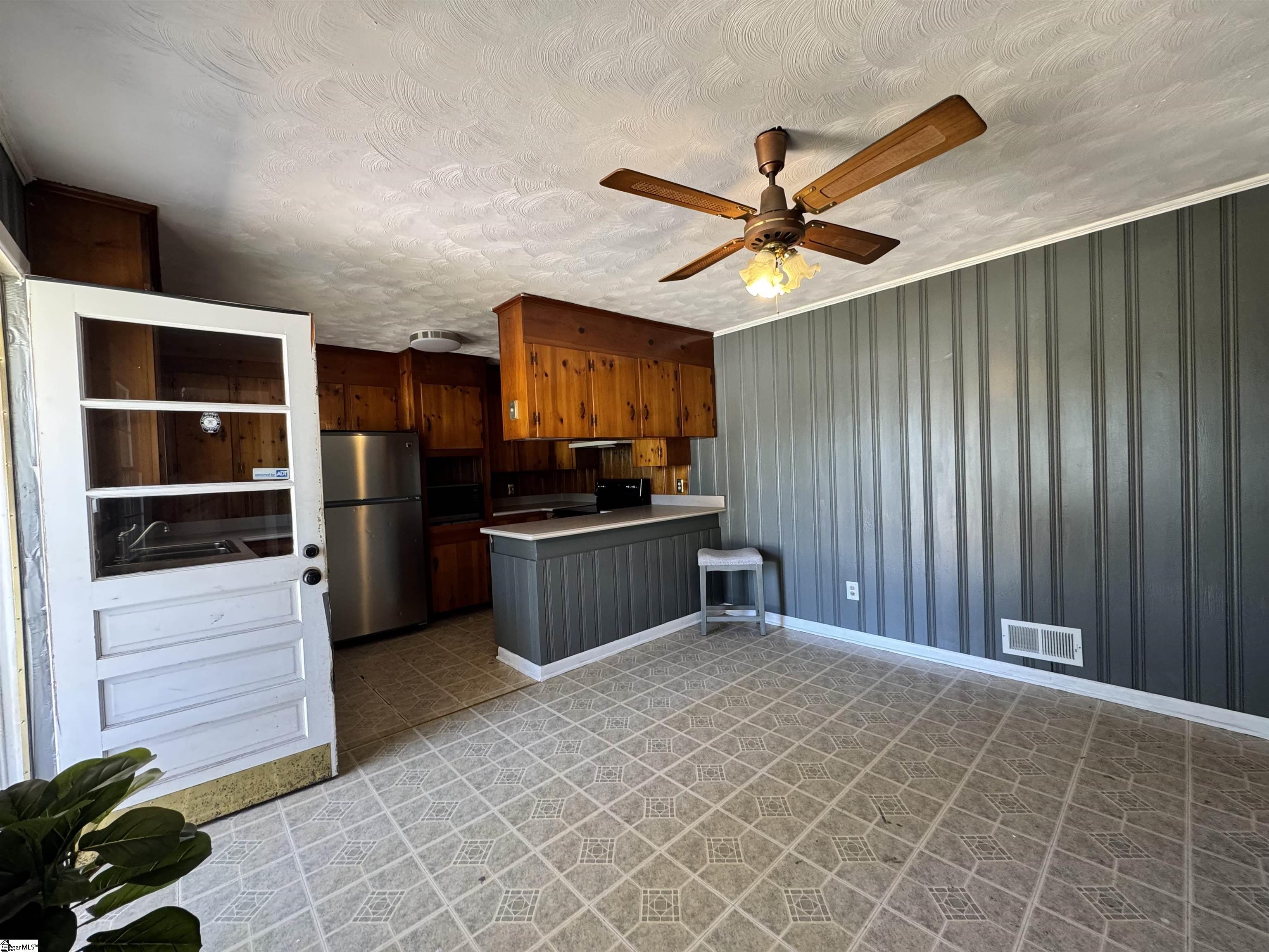 533 Alamo Street Property Photo 15