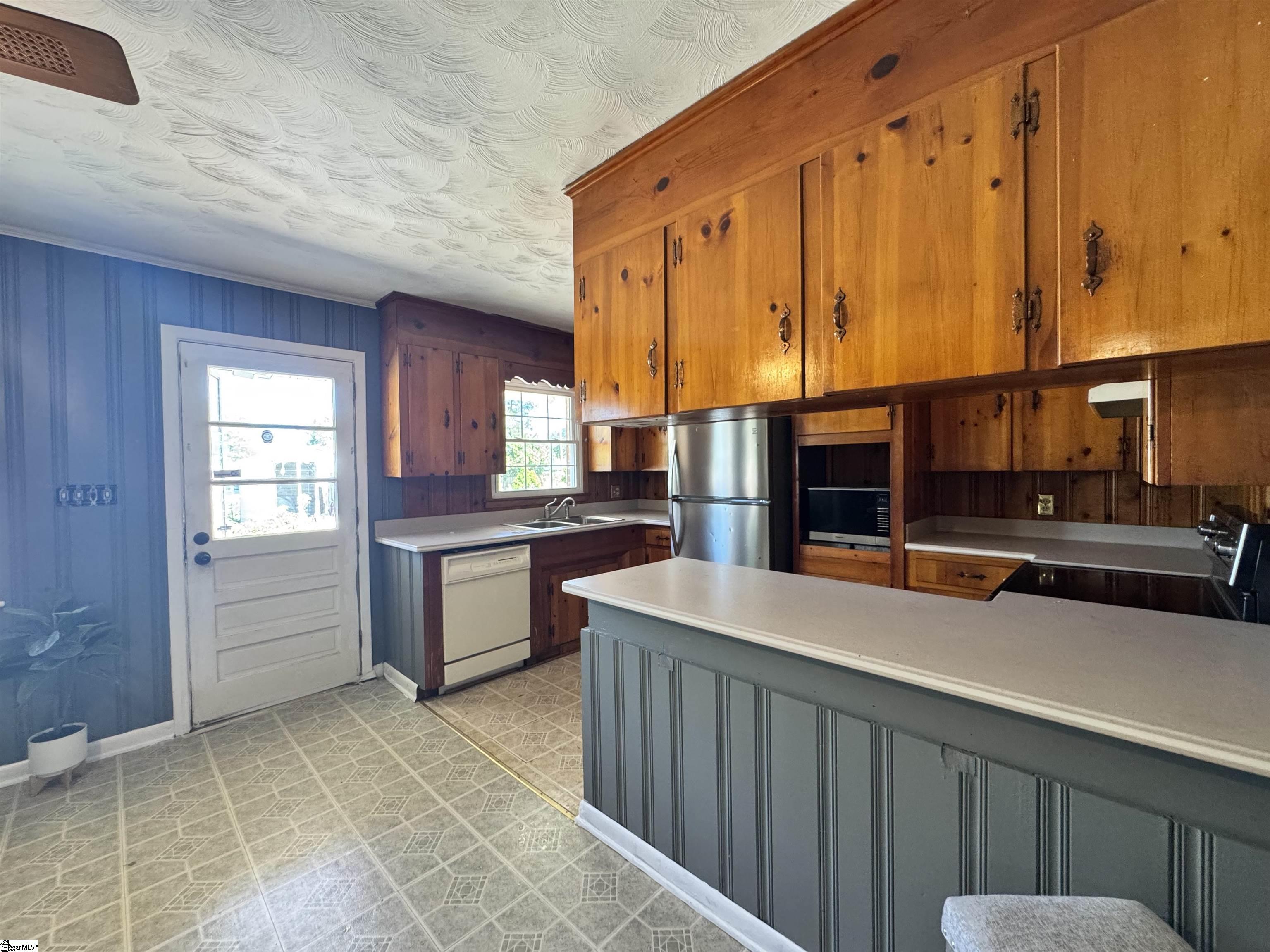 533 Alamo Street Property Photo 17