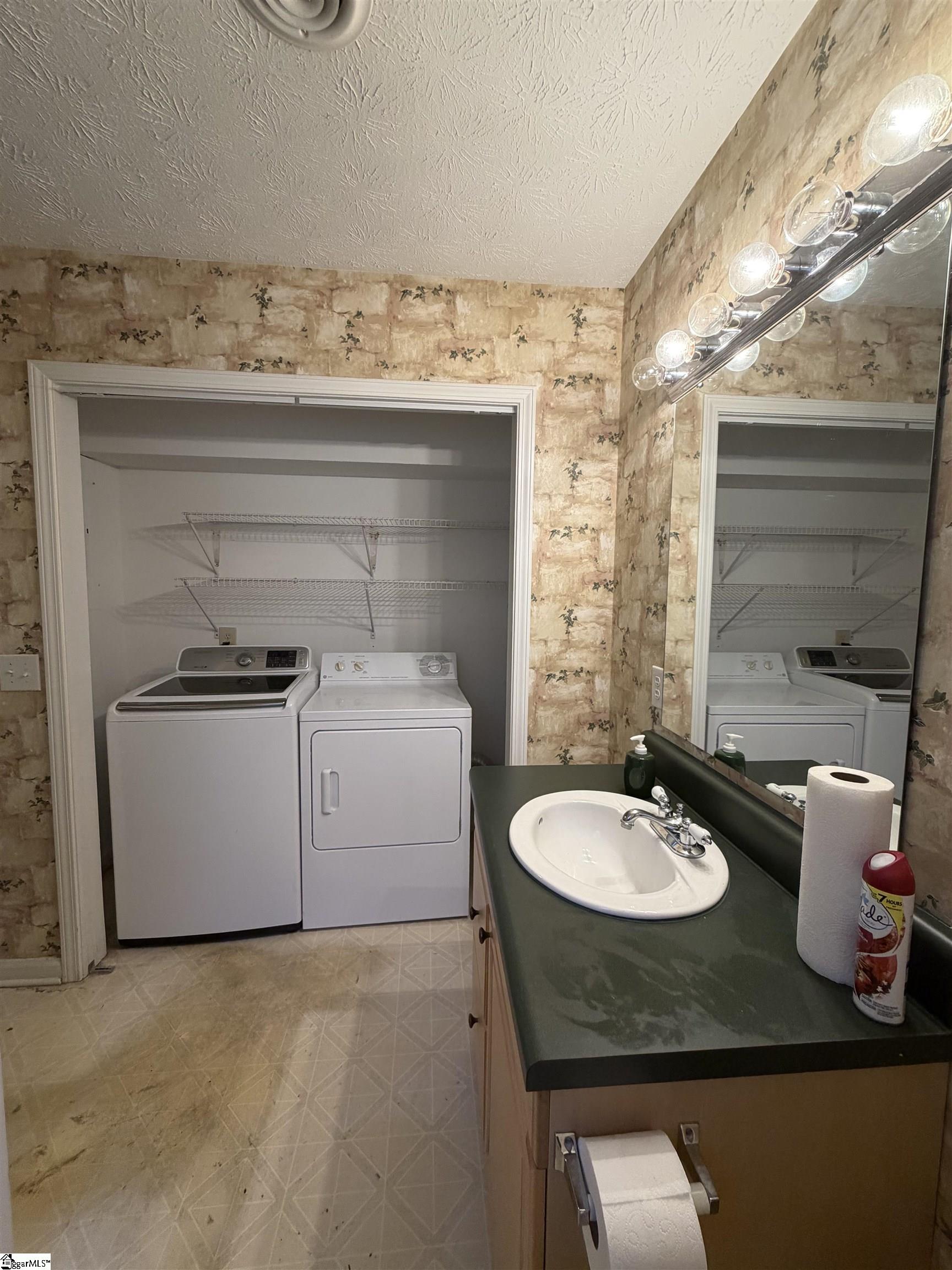 100 Buttercup Way Property Photo 3