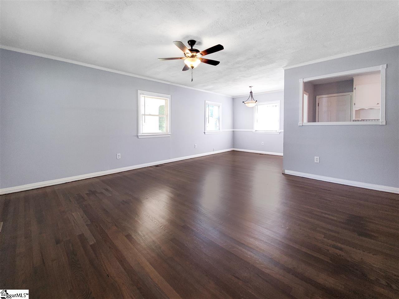 1605491 Property Photo 2