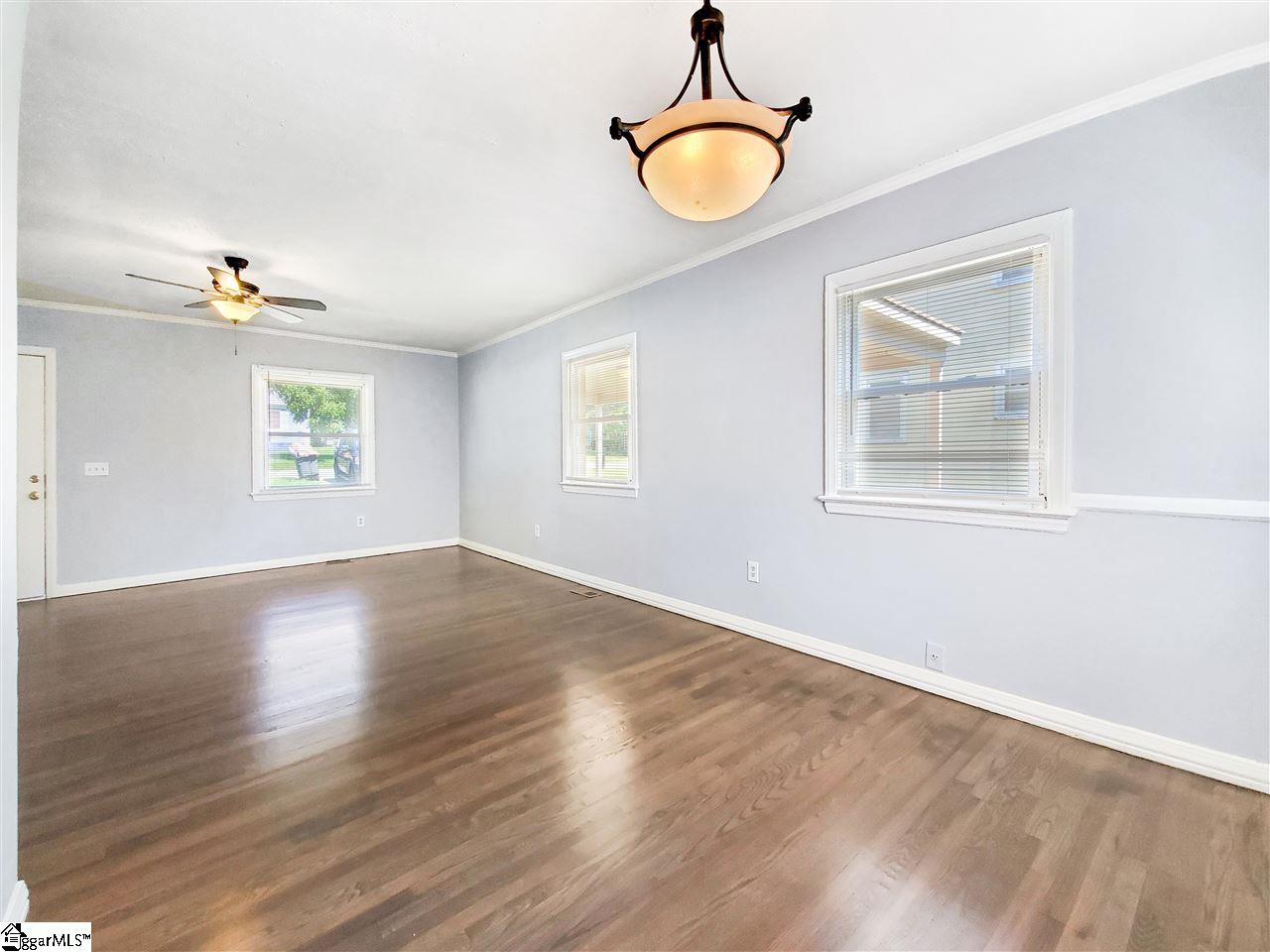 1605491 Property Photo 6