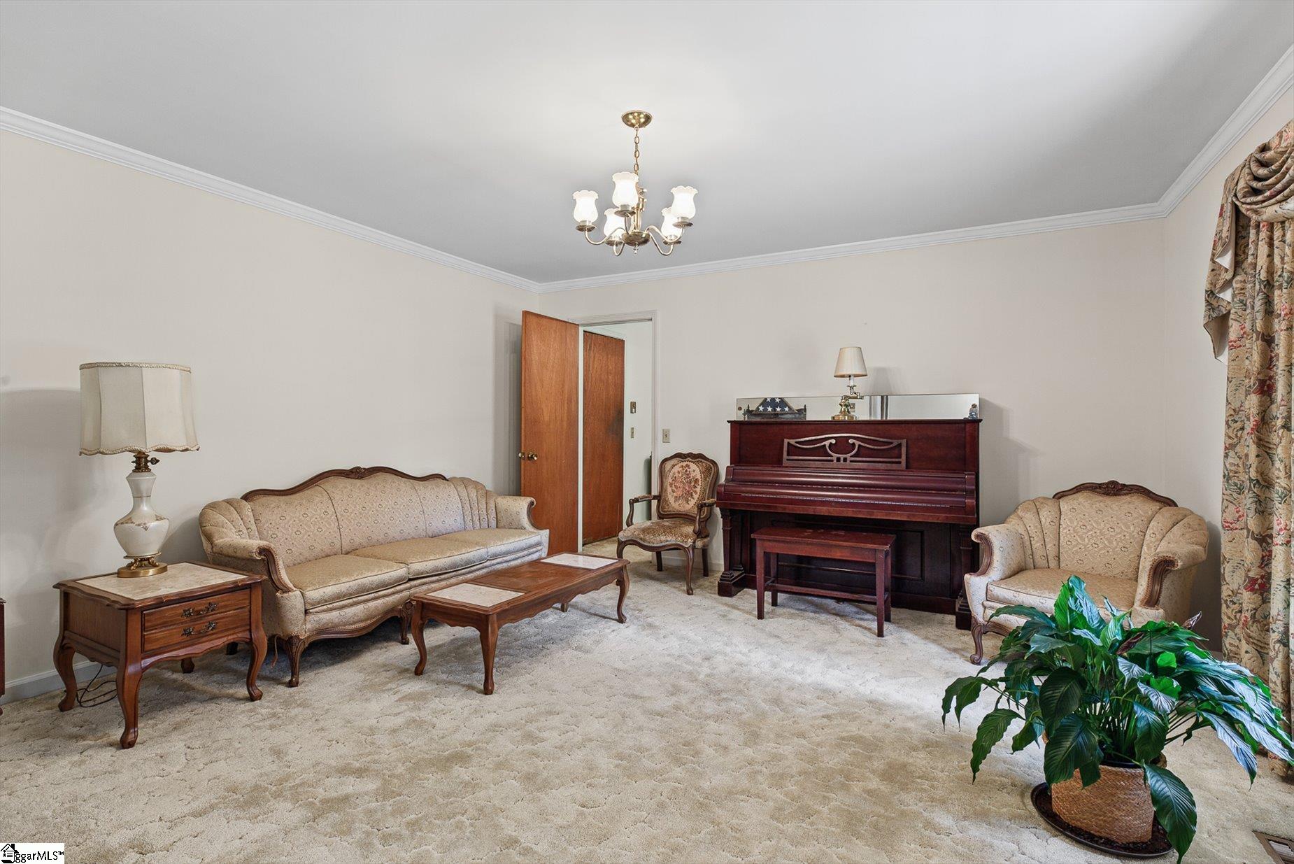 102 Lee Street Property Photo 5