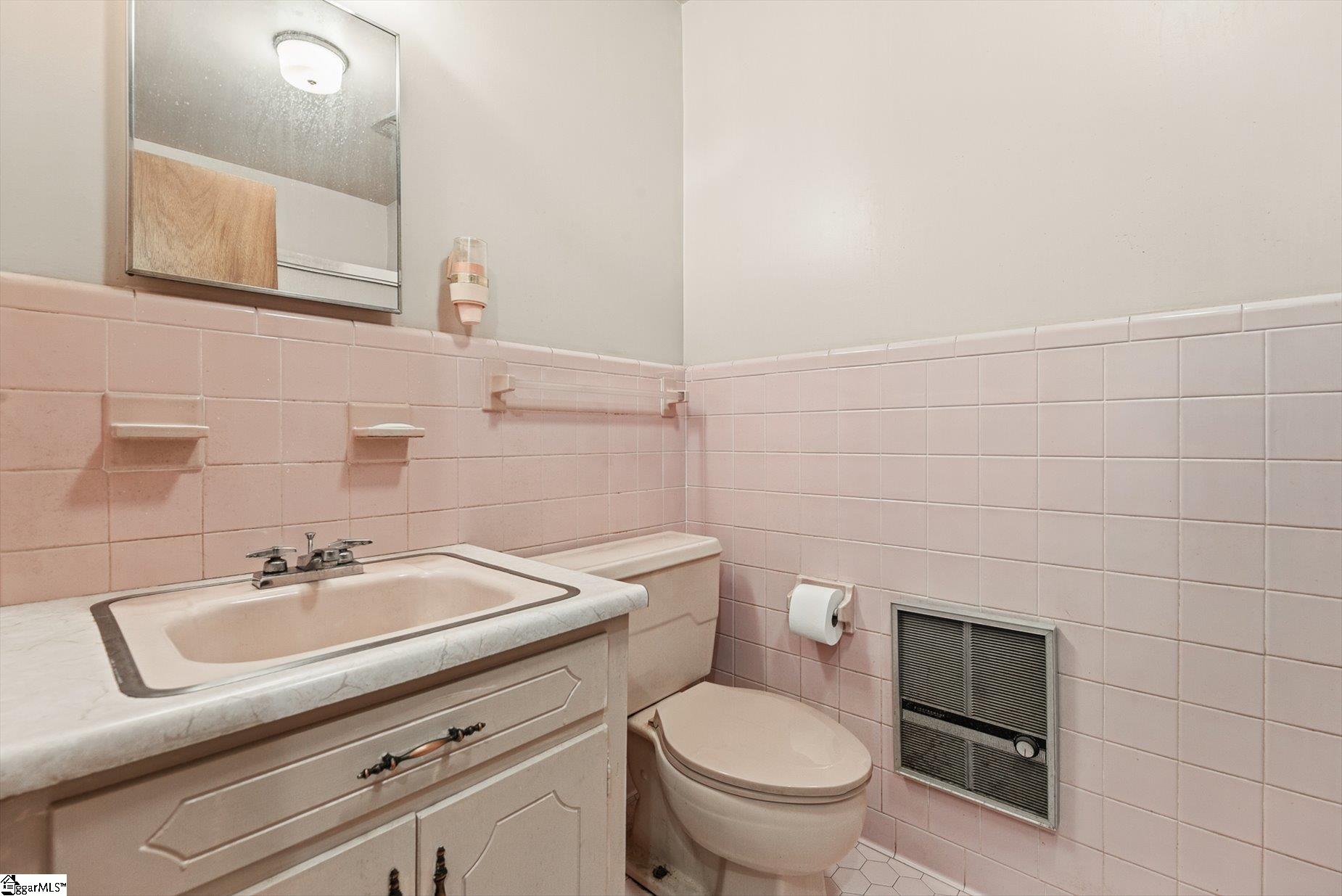 102 Lee Street Property Photo 21