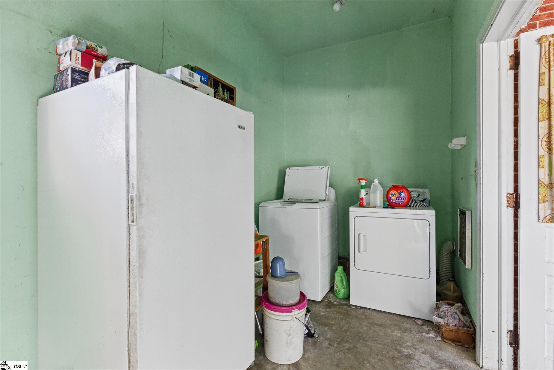 102 Lee Street Property Photo 29