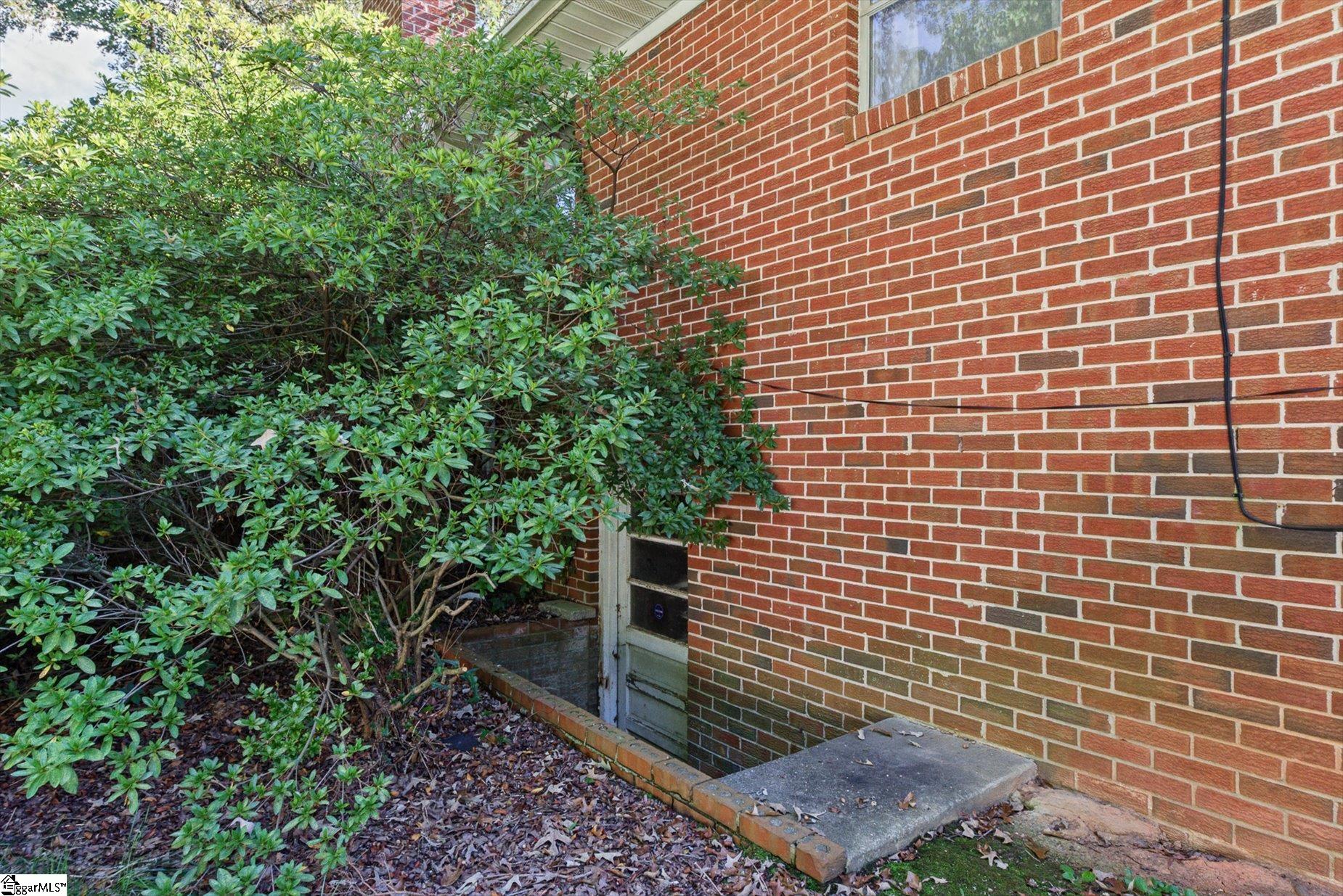 102 Lee Street Property Photo 34