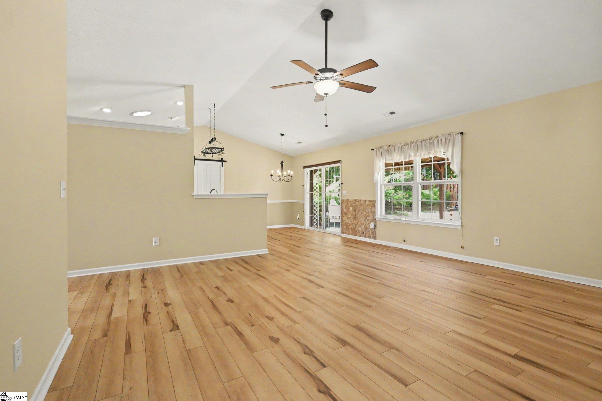 744 White Cloud Drive Property Photo 5