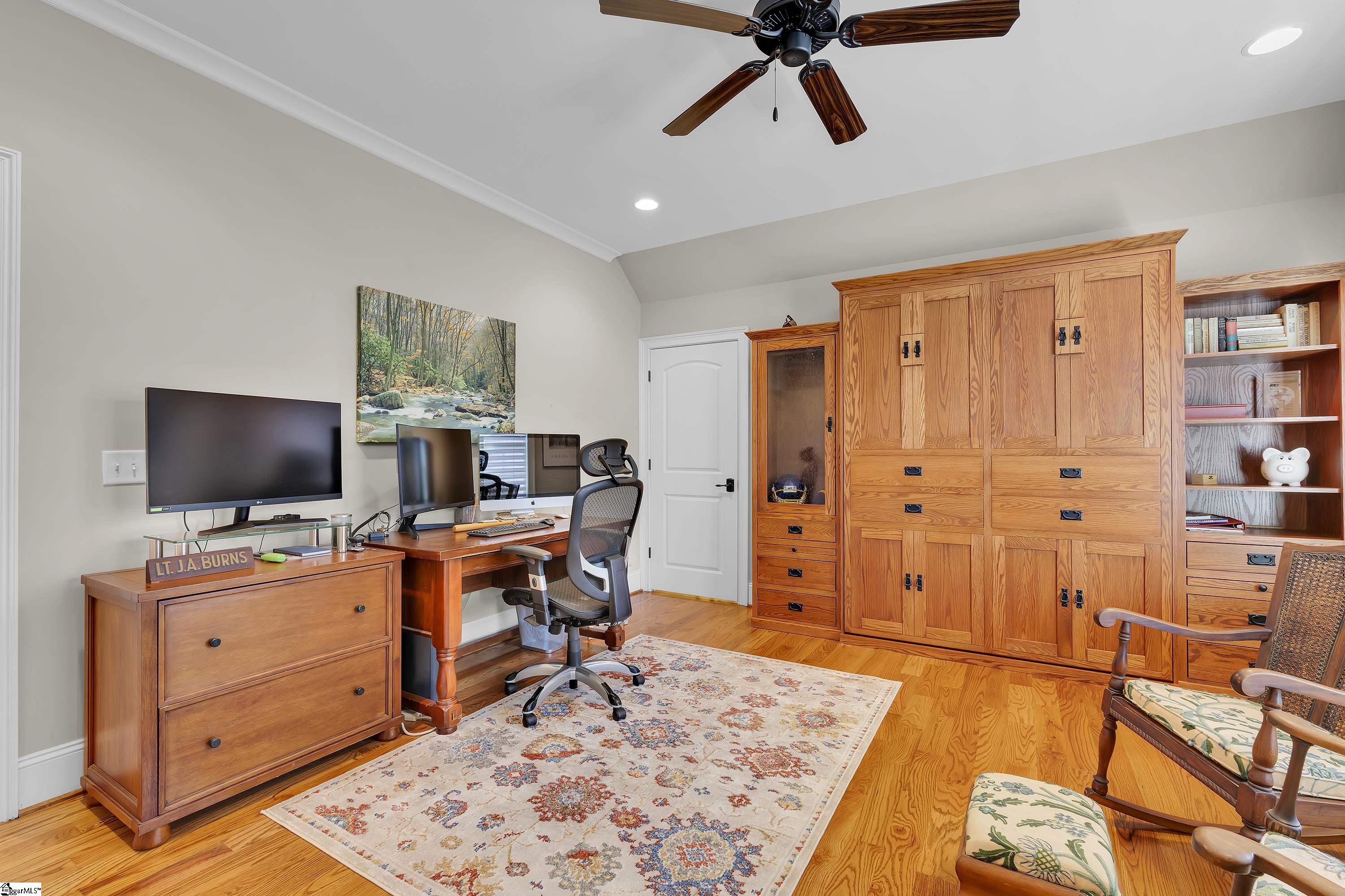 705 E Mcbee Avenue Property Photo 35