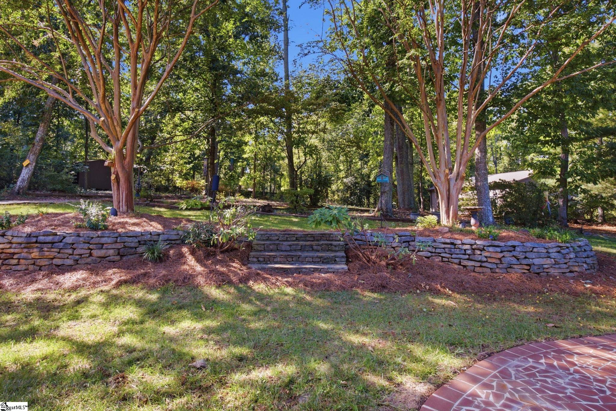 101 Jamestown Drive Property Photo 28