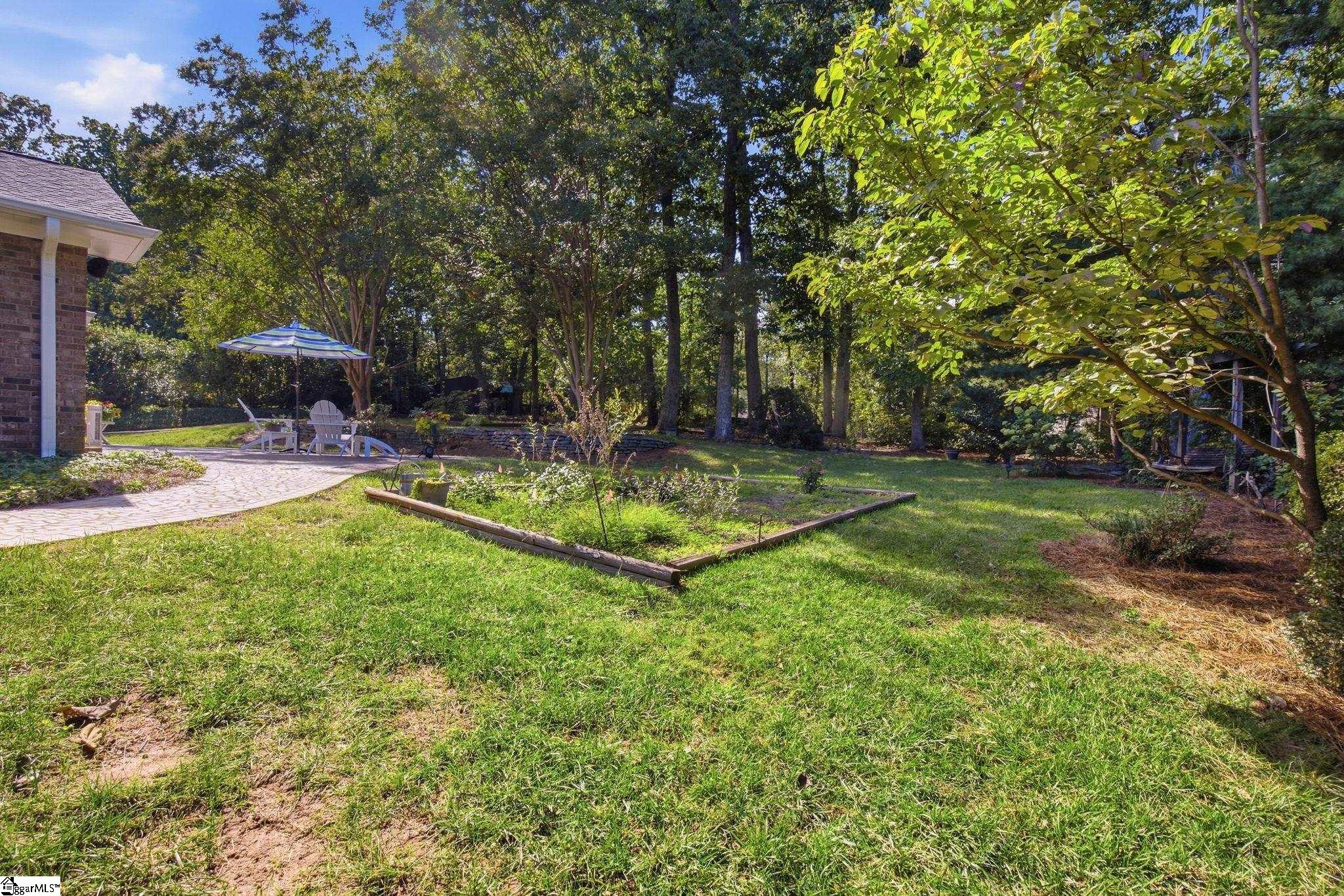 101 Jamestown Drive Property Photo 31