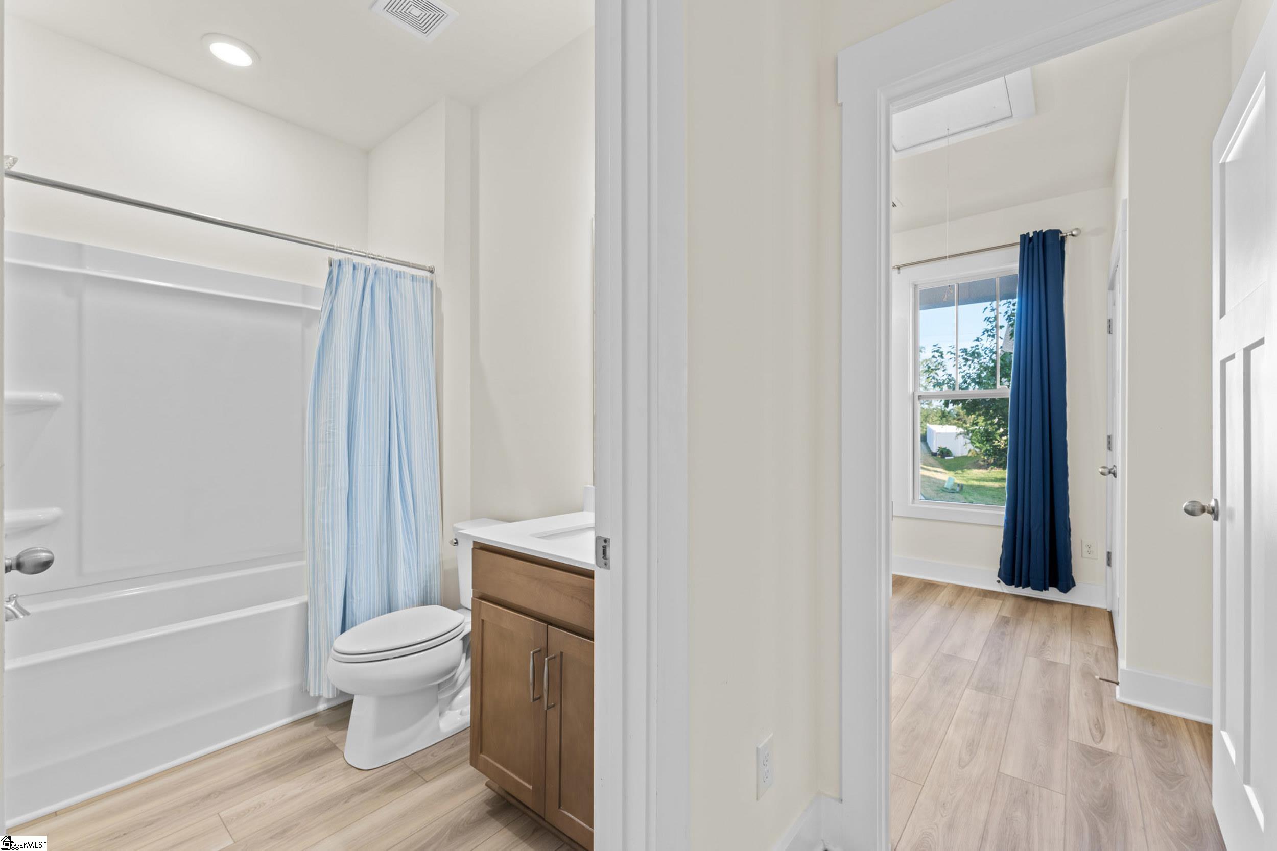 430 Patterdale Trail Property Photo 8