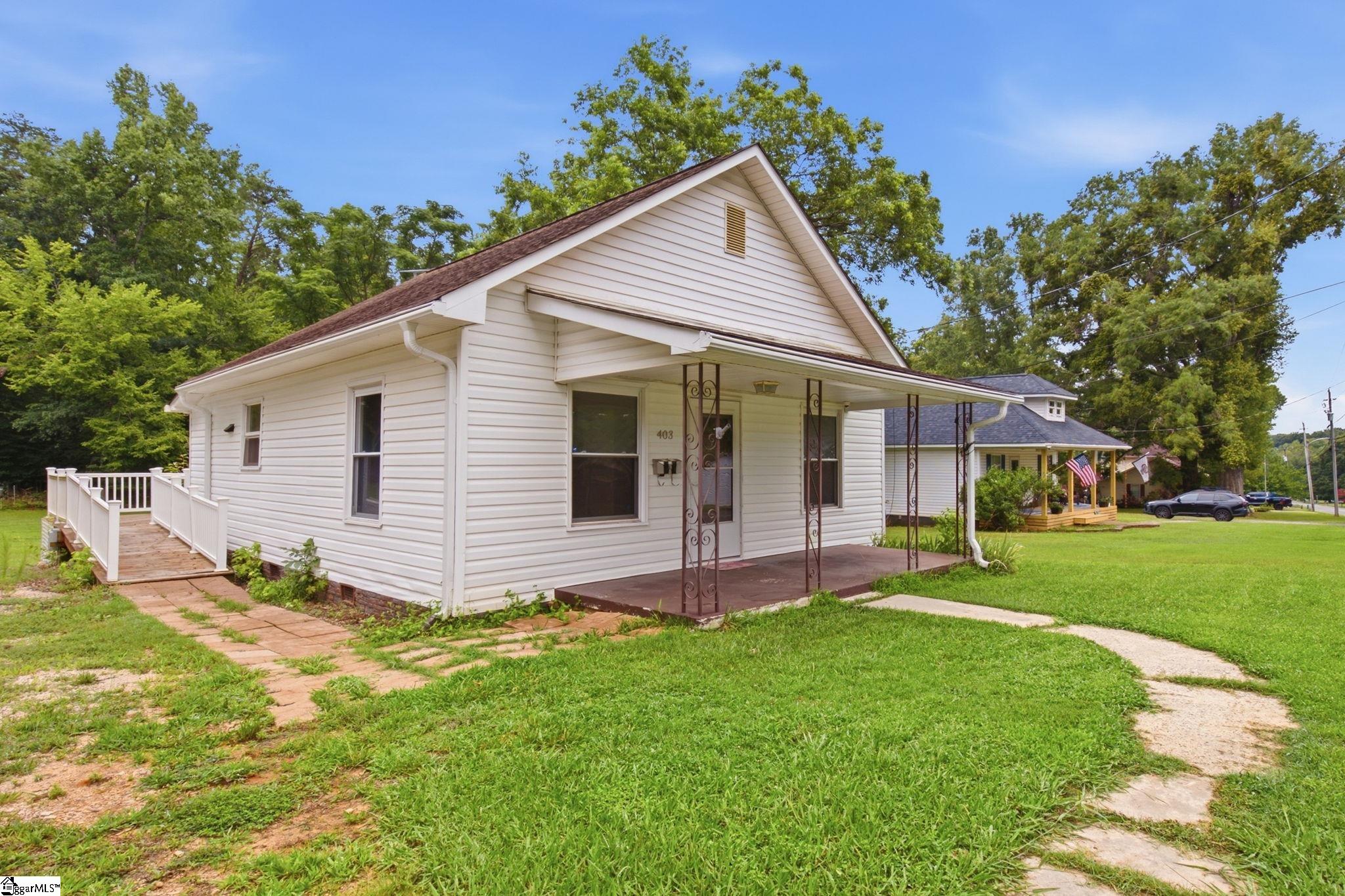 403 Faulkner Street Property Photo 3