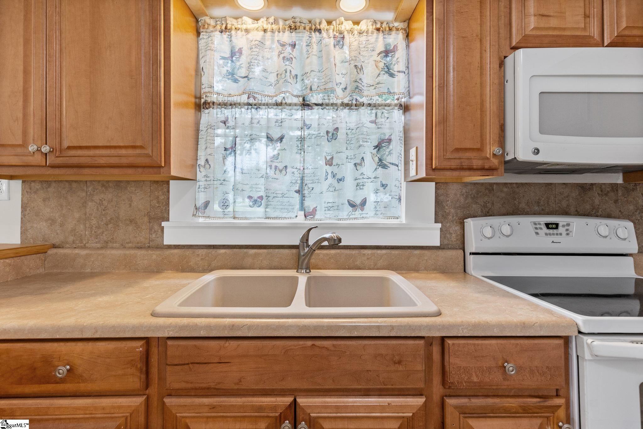 403 Faulkner Street Property Photo 21