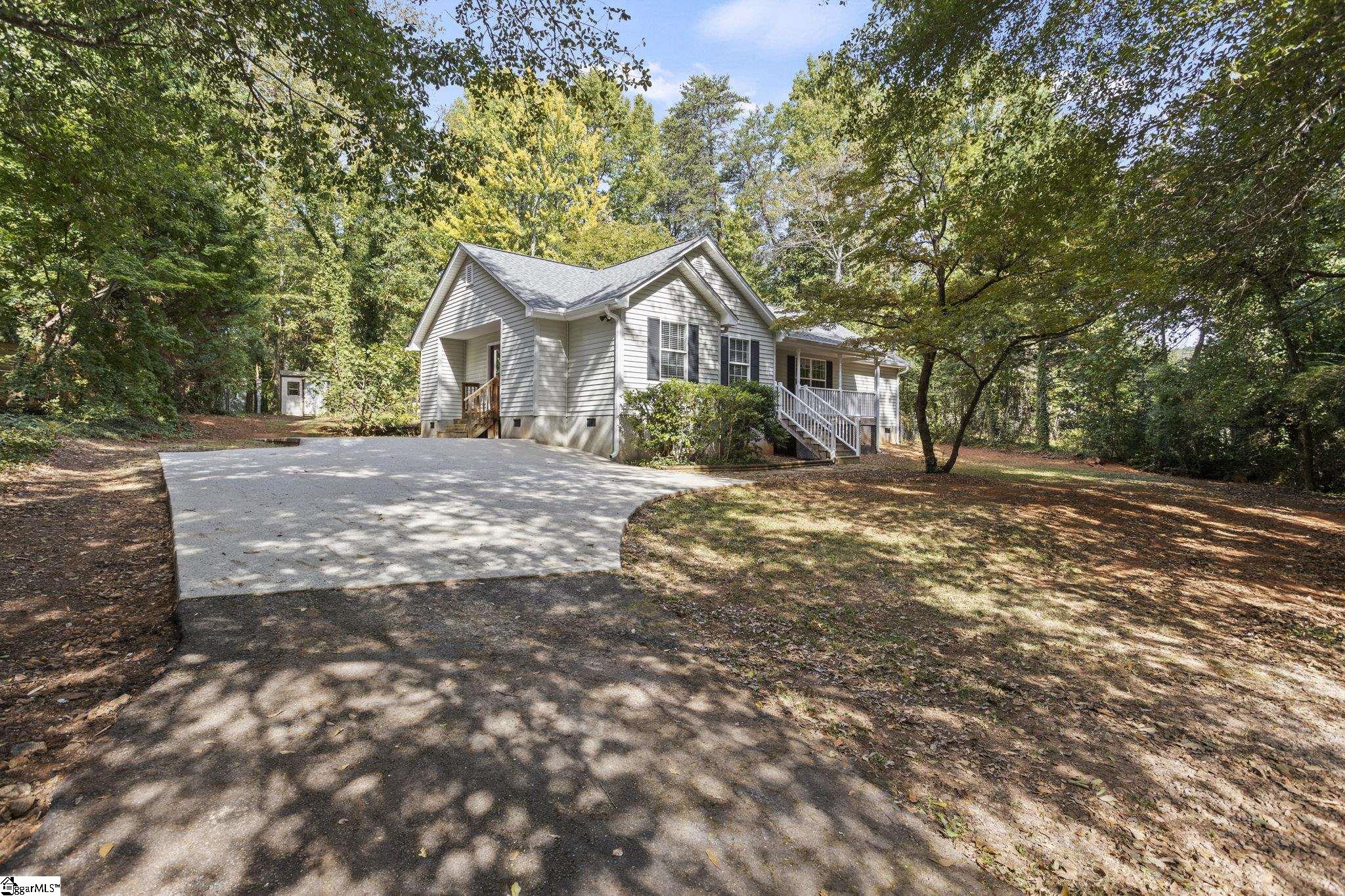 612 Crestwood Drive Property Photo 21