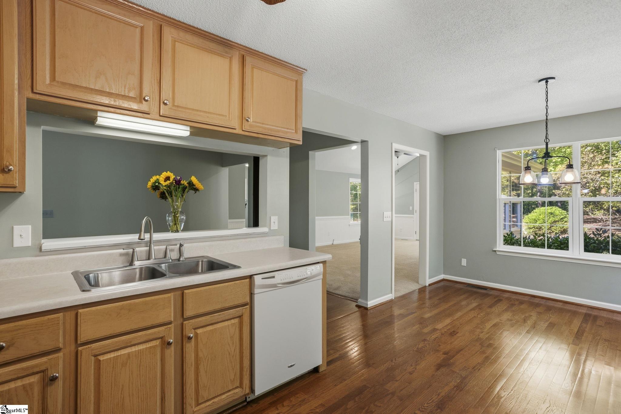612 Crestwood Drive Property Photo 30