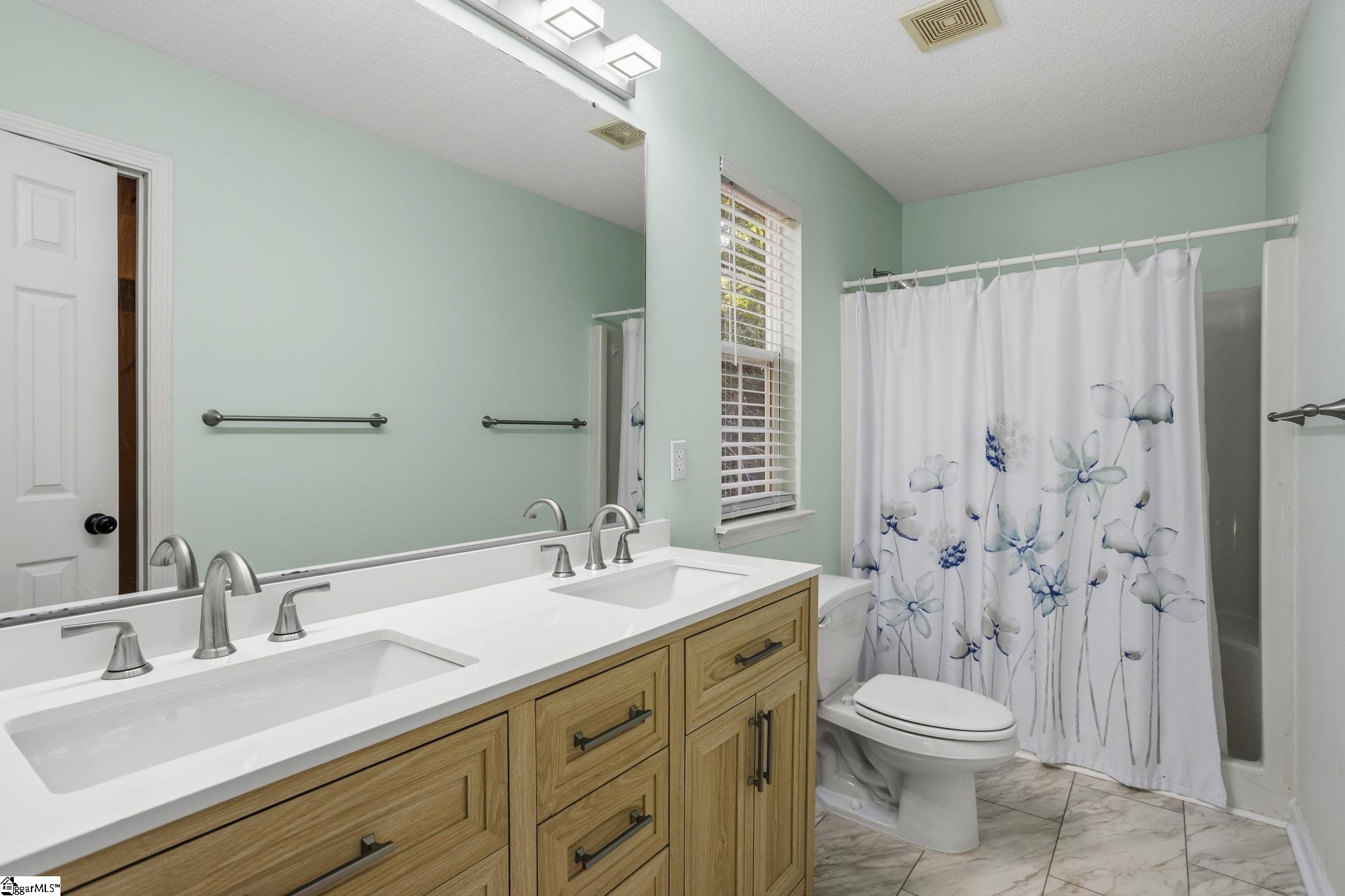 612 Crestwood Drive Property Photo 35