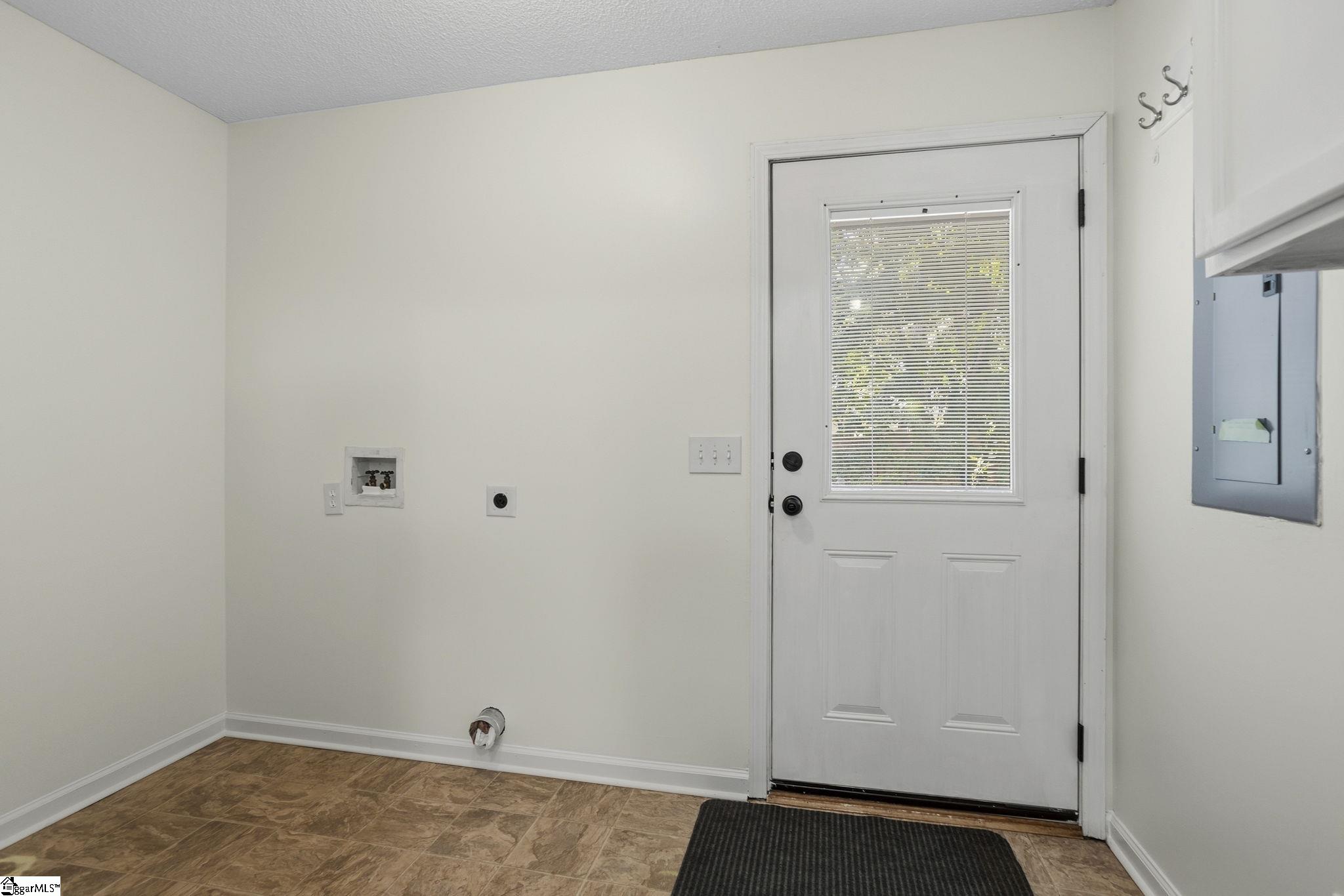 612 Crestwood Drive Property Photo 41