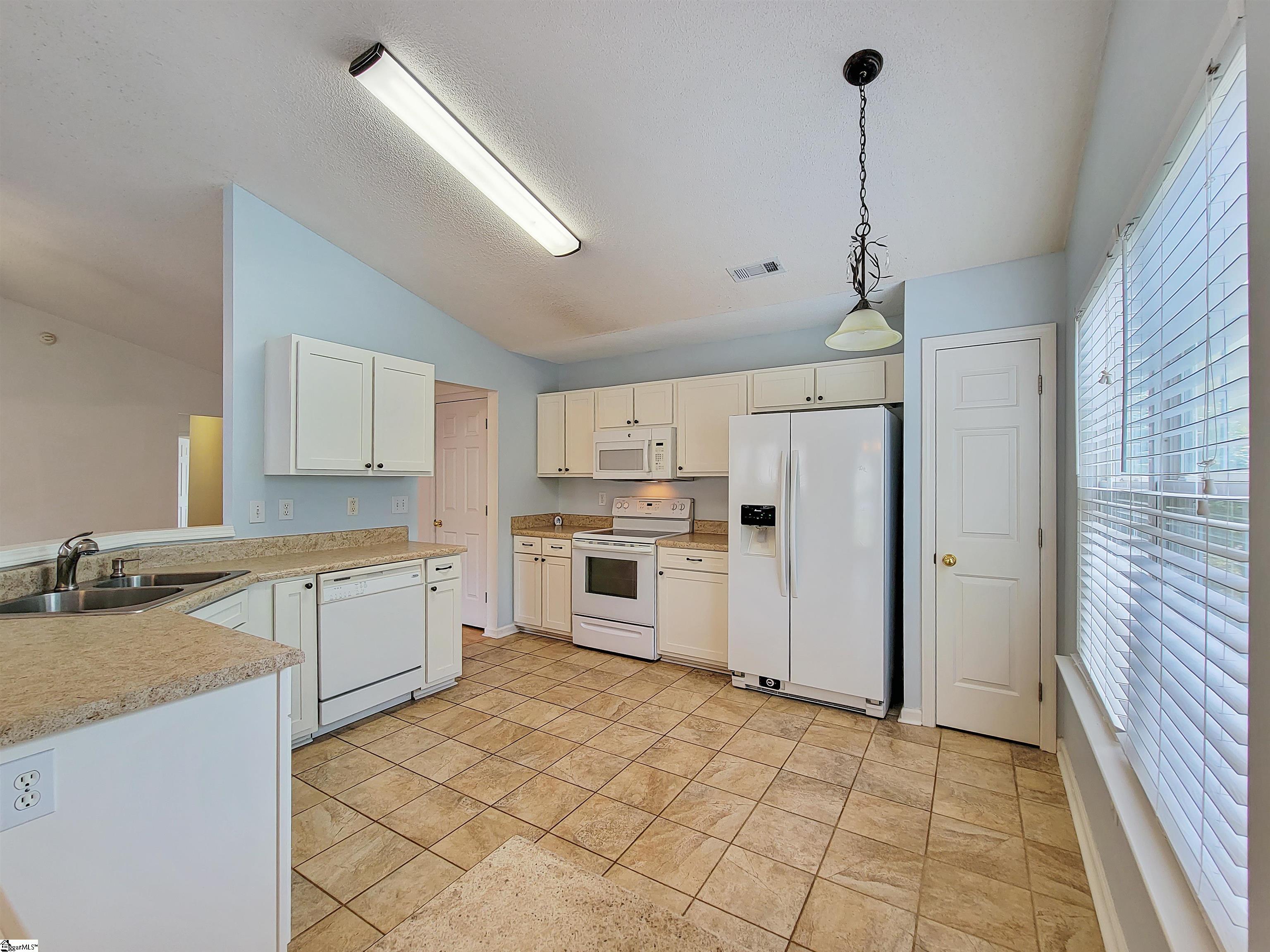 1605509 Property Photo 9