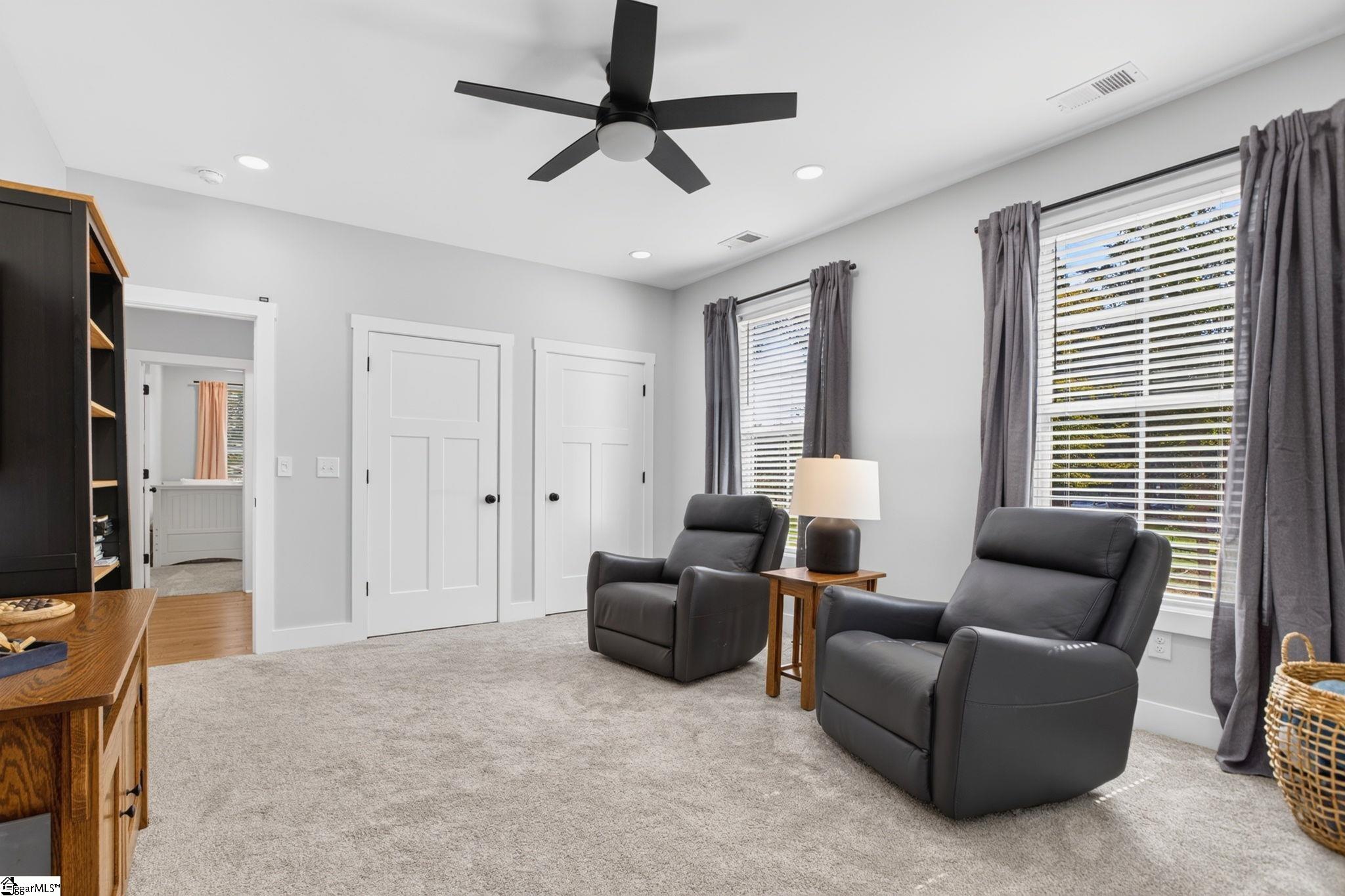 1011 Center Road Property Photo 26