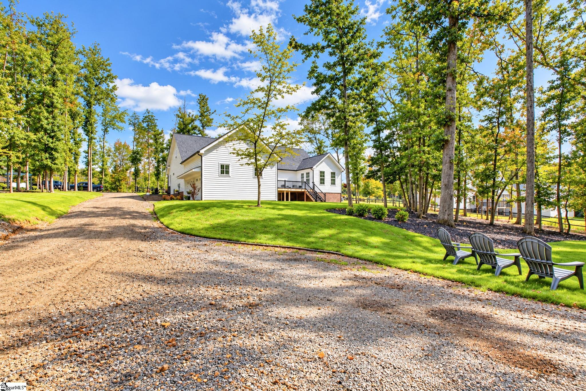 1011 Center Road Property Photo 40