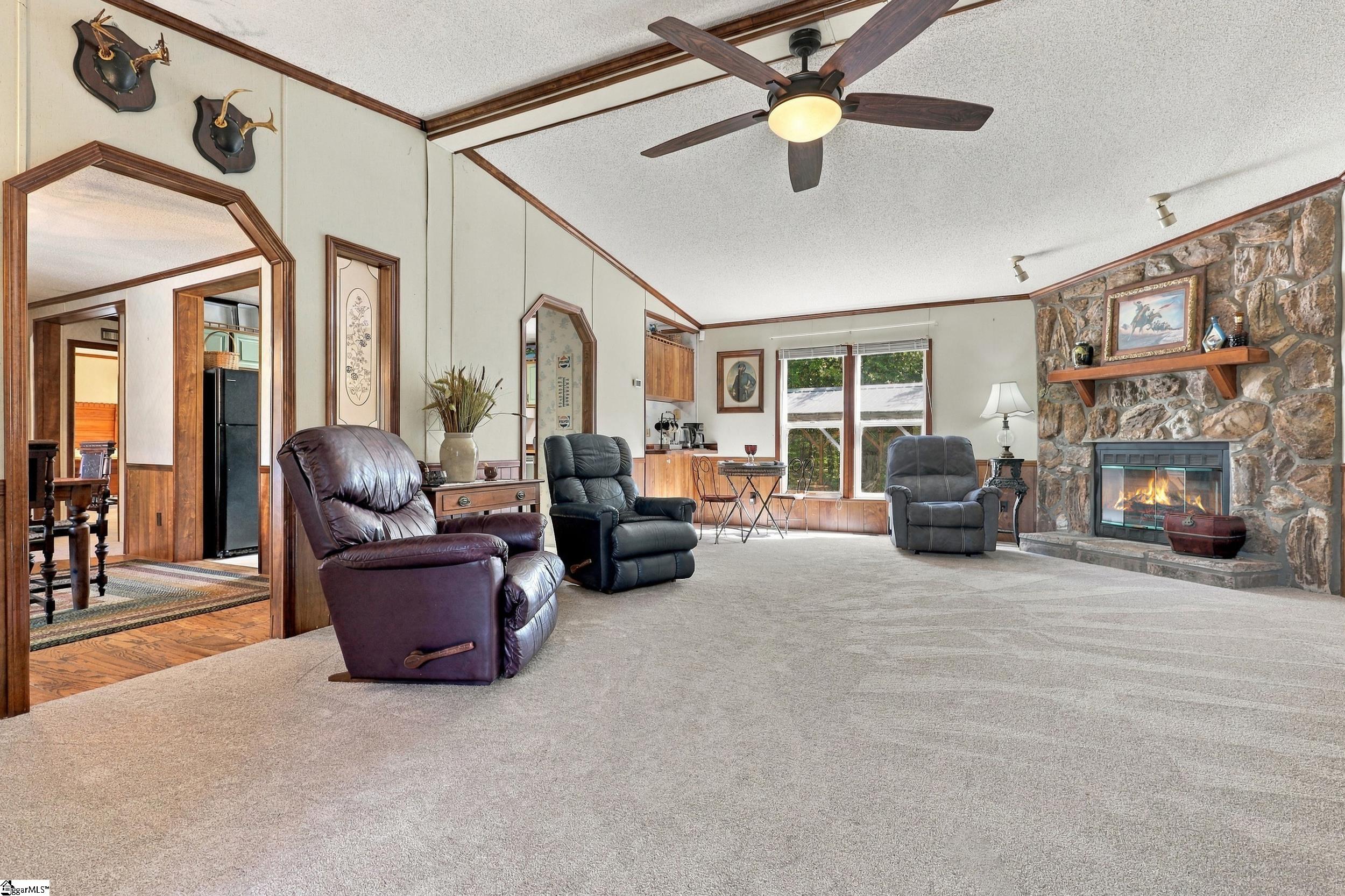 524 Charlies Creek Road Property Photo 6