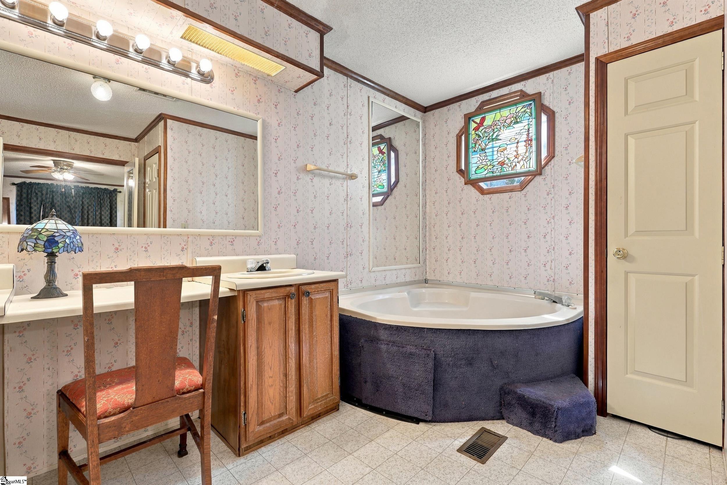 524 Charlies Creek Road Property Photo 14