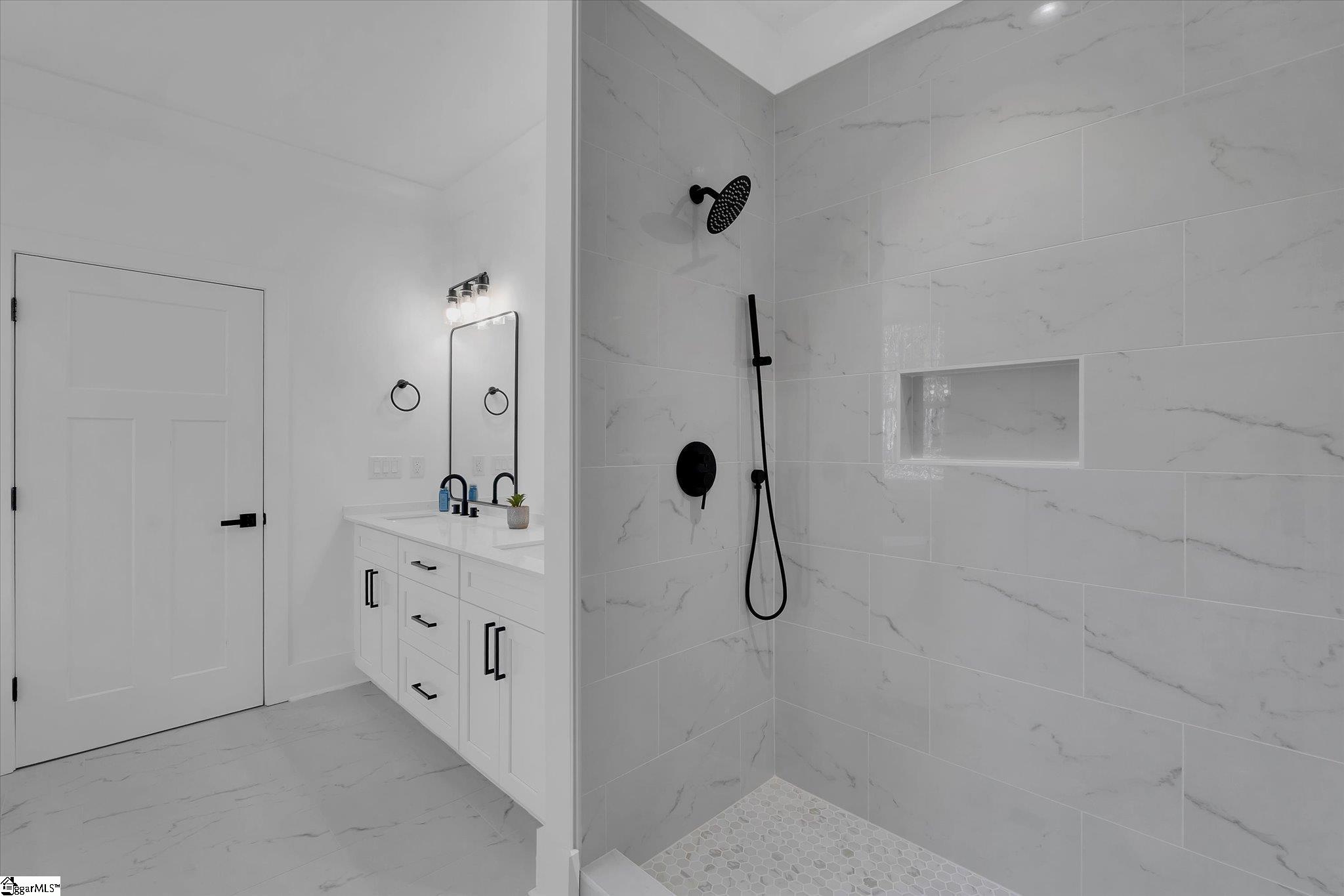 103 Bunker Lane Property Photo 15