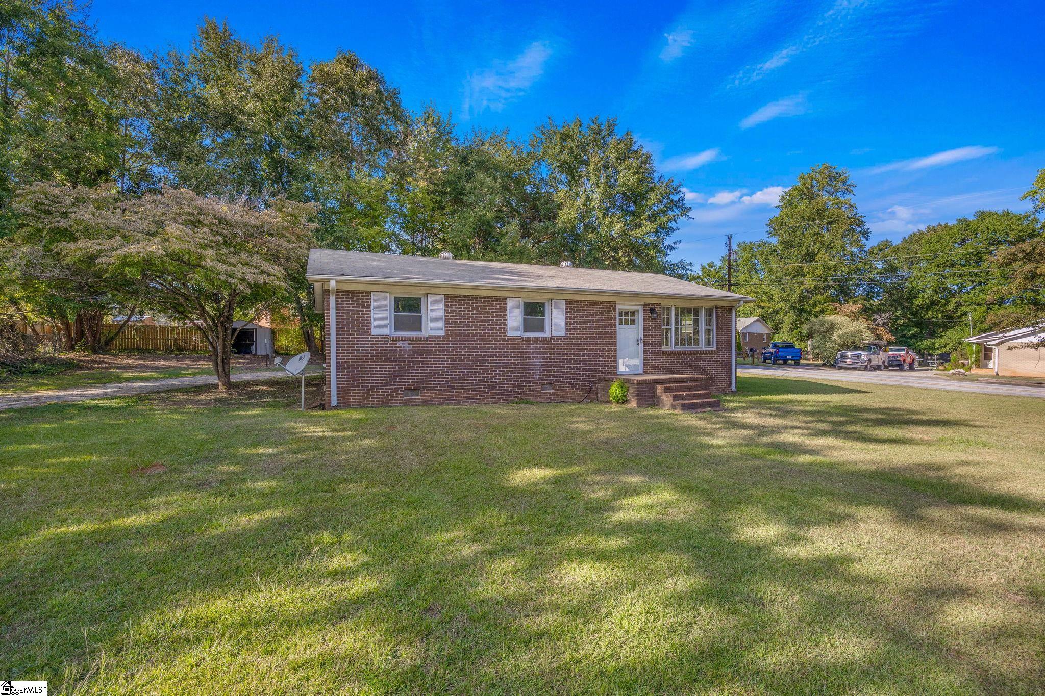 123 Paris View Drive Property Photo 2