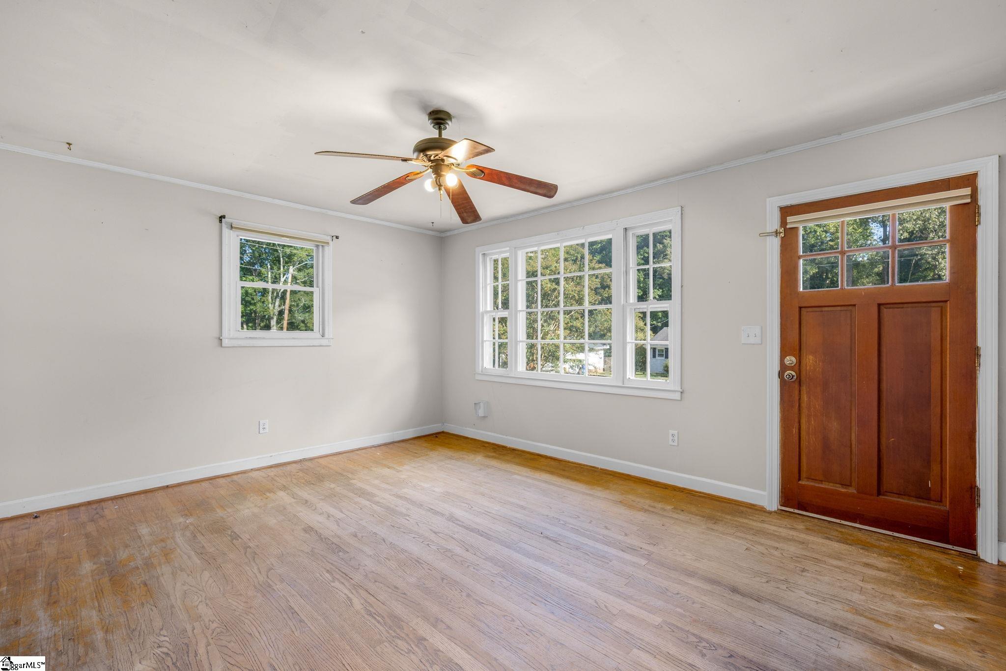 123 Paris View Drive Property Photo 6
