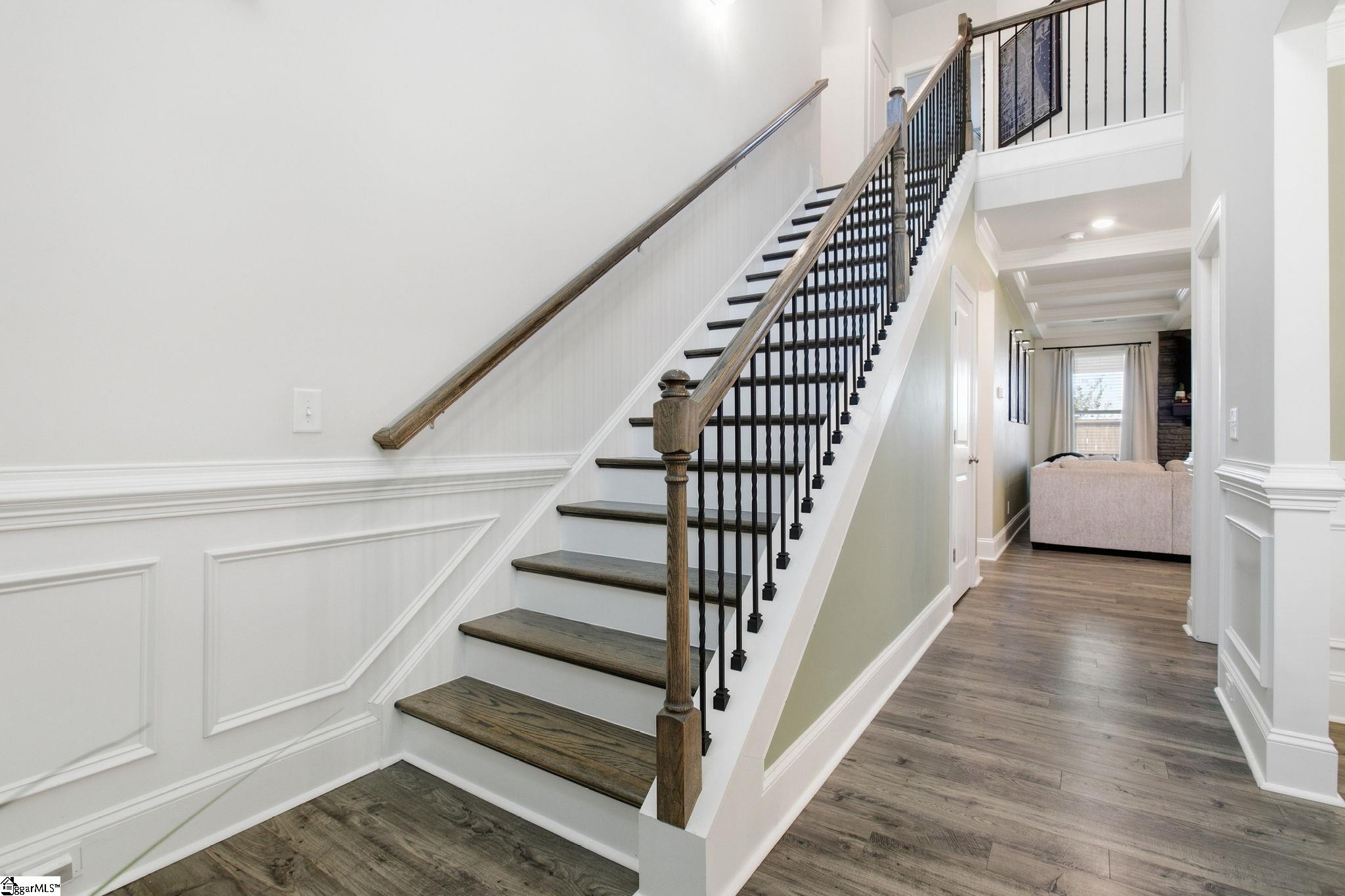 160 Juniper Hill Drive Property Photo 3