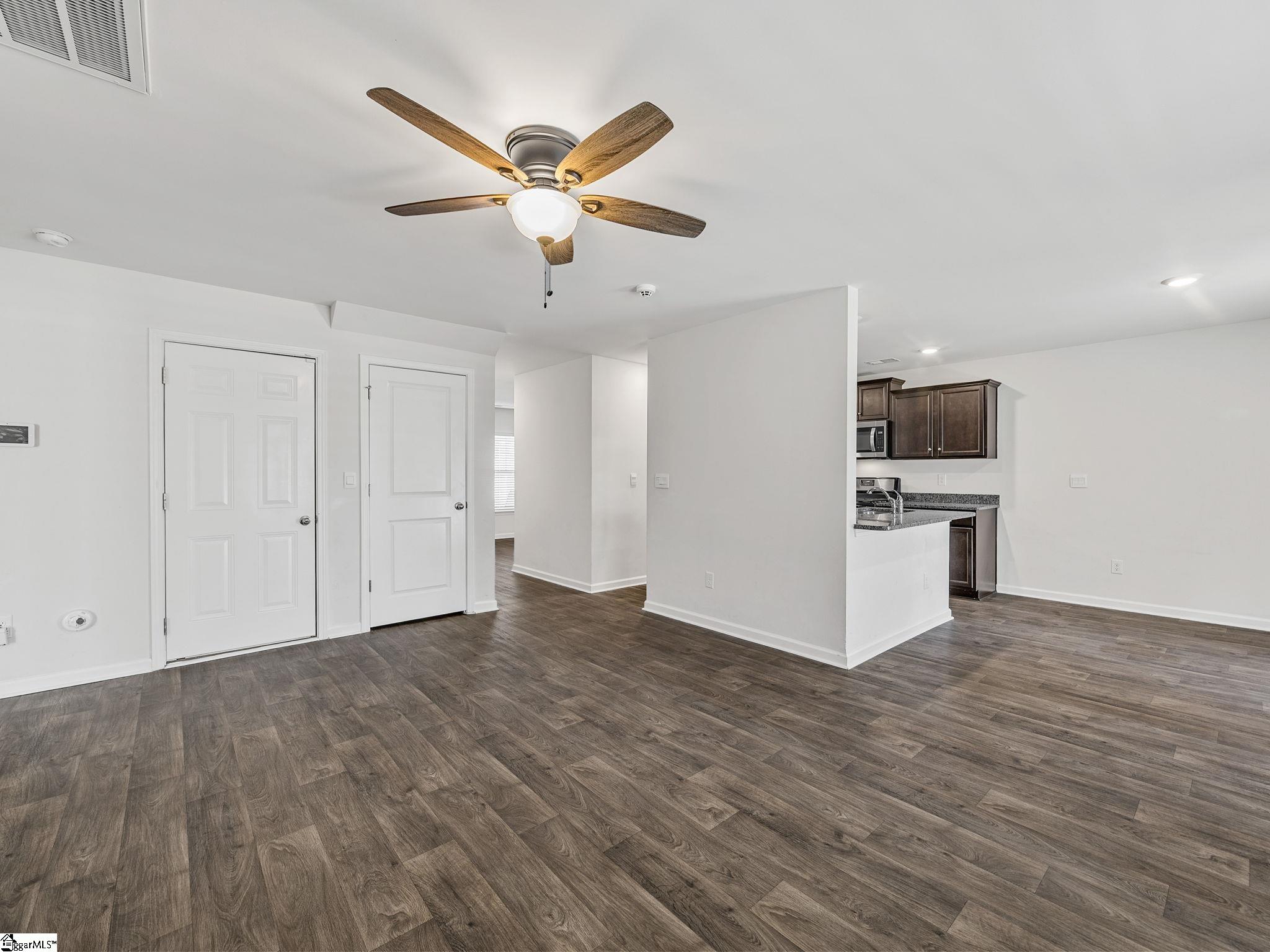 113 Foxcroft Court Property Photo 4