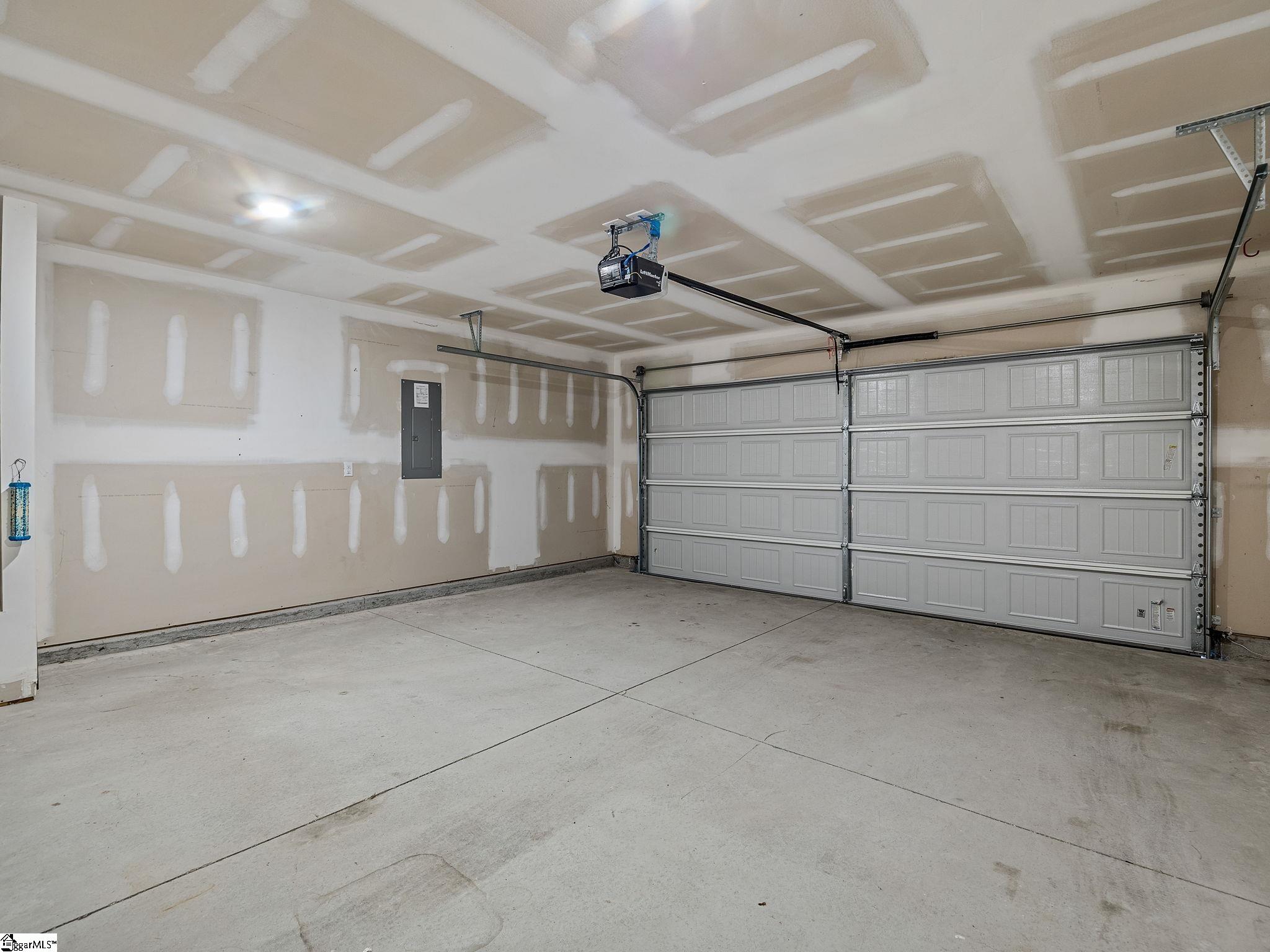 113 Foxcroft Court Property Photo 30