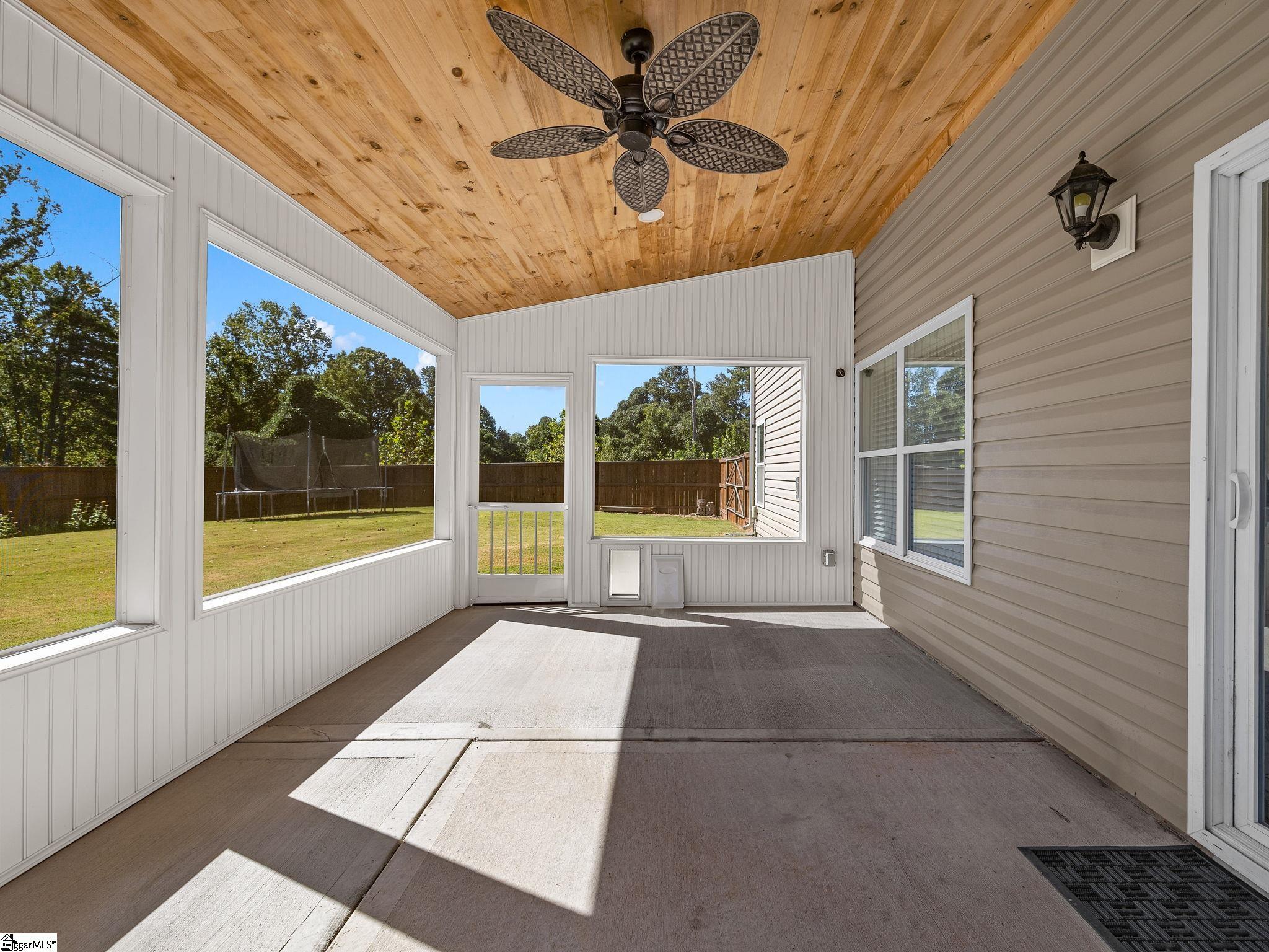 113 Foxcroft Court Property Photo 32