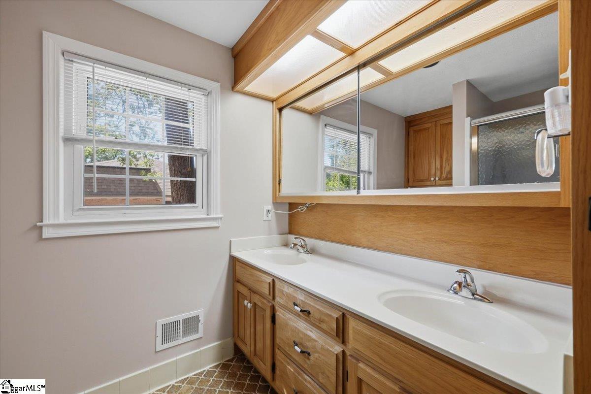7 Norwich Drive Property Photo 19